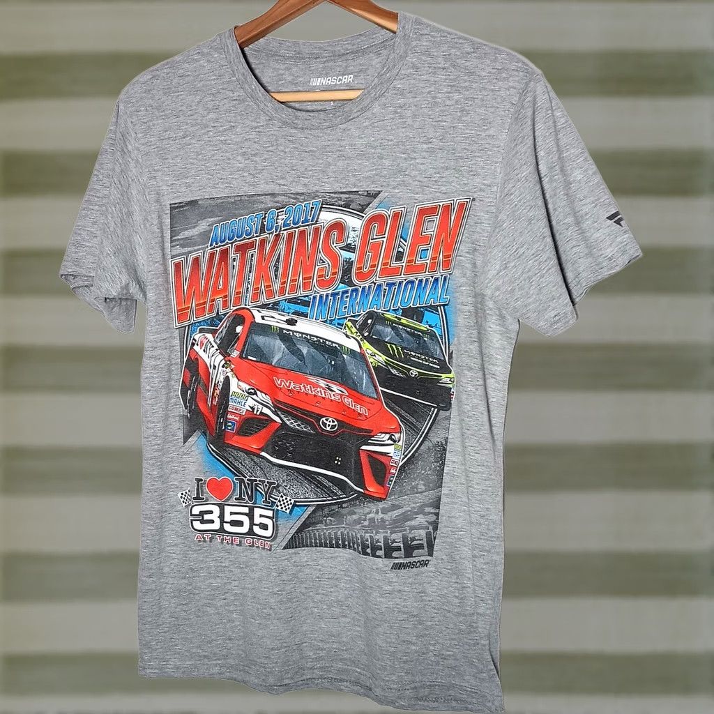 Vintage VINTAGE Watkins Glen International Shirt Small 2017 Gray Fanatics I Love NY 355 Racing NASCAR T-Shirt Mens Short Sleeve Crew Neck Double-Sided Size US S / EU 44-46 / 1 - 1 Thumbnail