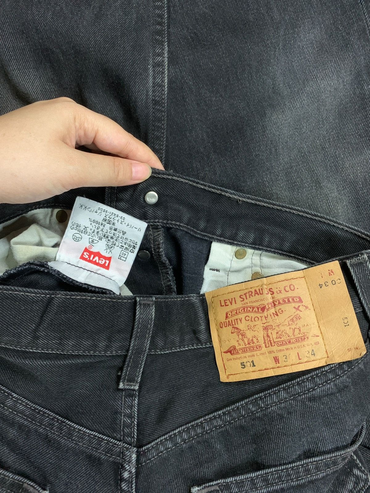 Levi's × Levi's Vintage Clothing Vintage 90s Levis 501 Distressed Black Loose Jeans 29x29 Size US 29 - 8 Thumbnail