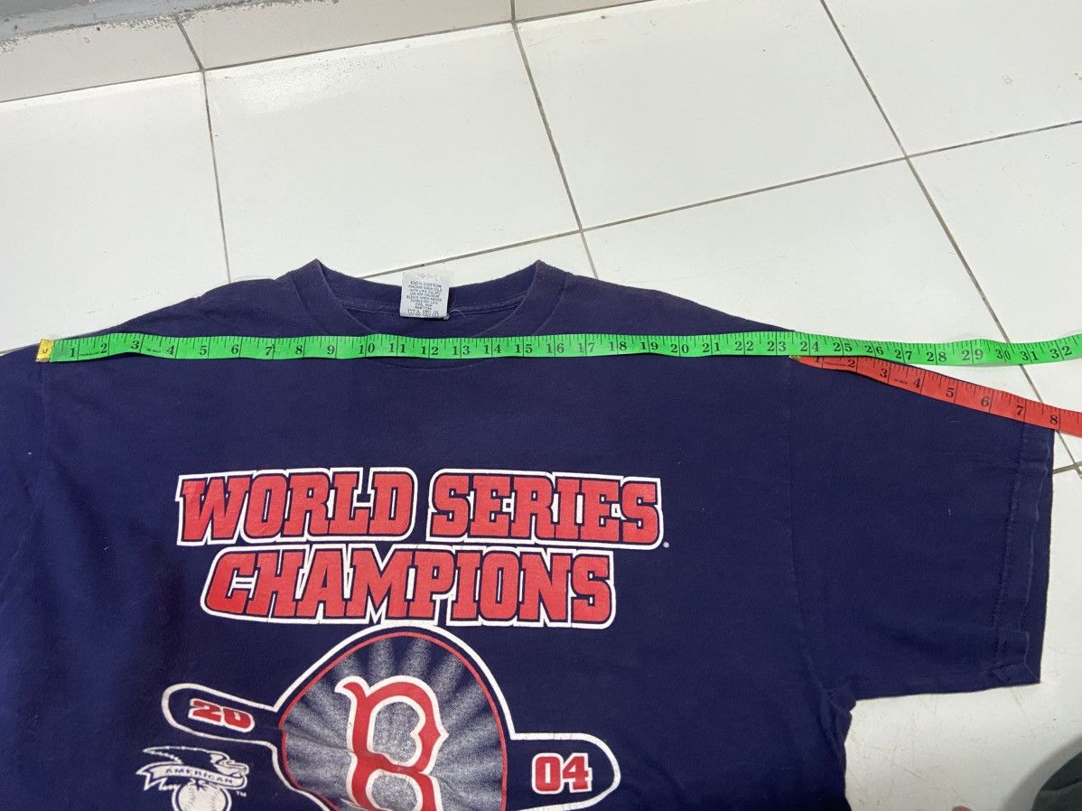 MLB VINTAGE BOSTON RED SOX 2004 WORLD CHAMPIONS TEE SHIRT Size US XL / EU 56 / 4 - 10 Thumbnail