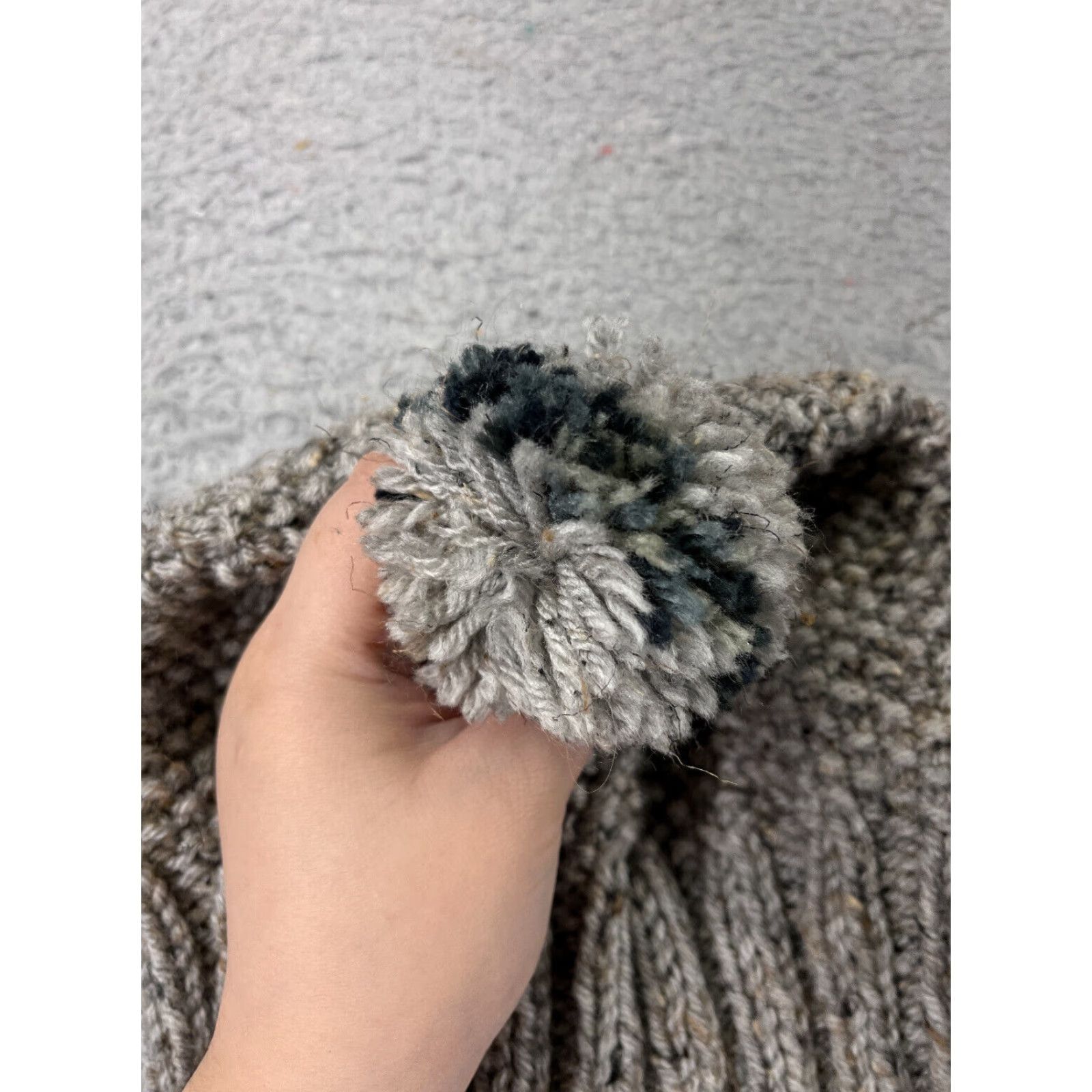 Vintage Beanie Womens One Size Gray Acrylic Knit Ski Beanie Toque Women's Knit Beanie Winter Hat Pom Adults? Size ONE SIZE - 2 Thumbnail