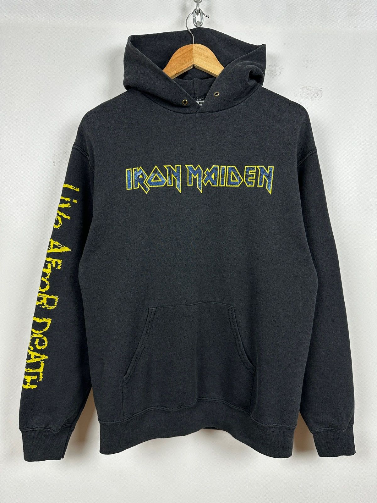 Band Tees 2003 Vintage Iron Maiden Live After Death Faded Band T-Shirt Size US M / EU 48-50 / 2 - 2 Thumbnail