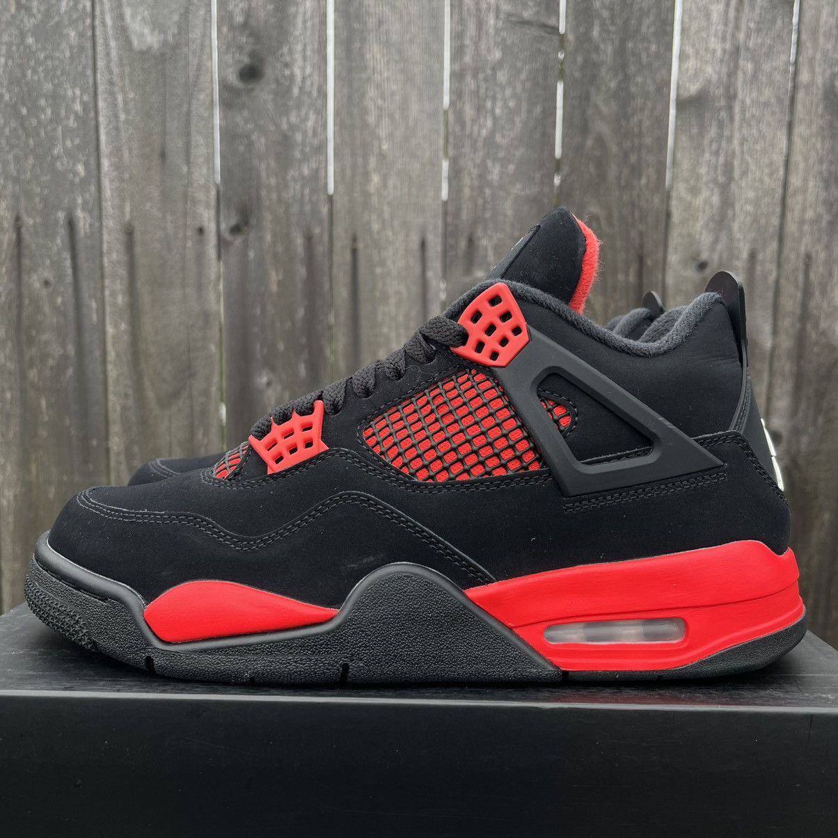 Nike Nike air Jordan 4 Red Thunder size 7 Men Size US 7 / EU 40 - 3 Thumbnail