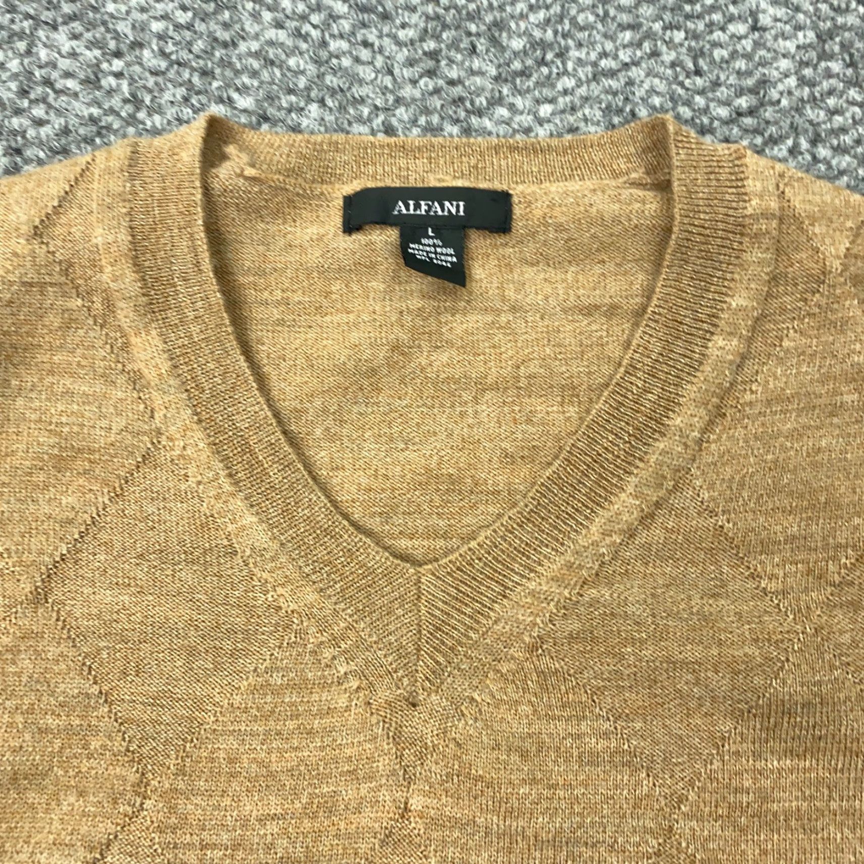 Alfani Alfani Merino Wool Sweater Mens Large Brown Lightweight V-Neck Business Casual Size US L / EU 52-54 / 3 - 2 Thumbnail