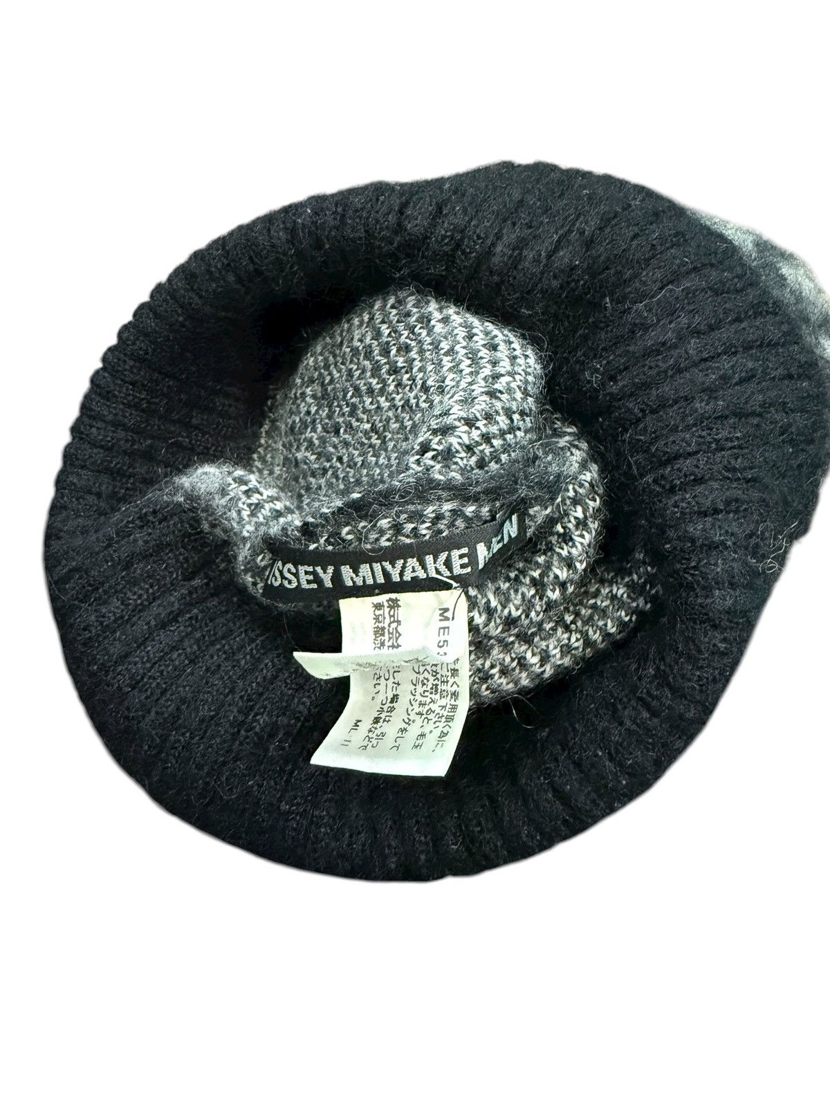 Issey Miyake RARE ISSEY MIYAKE KNIT BEANIE Size ONE SIZE - 12 Thumbnail