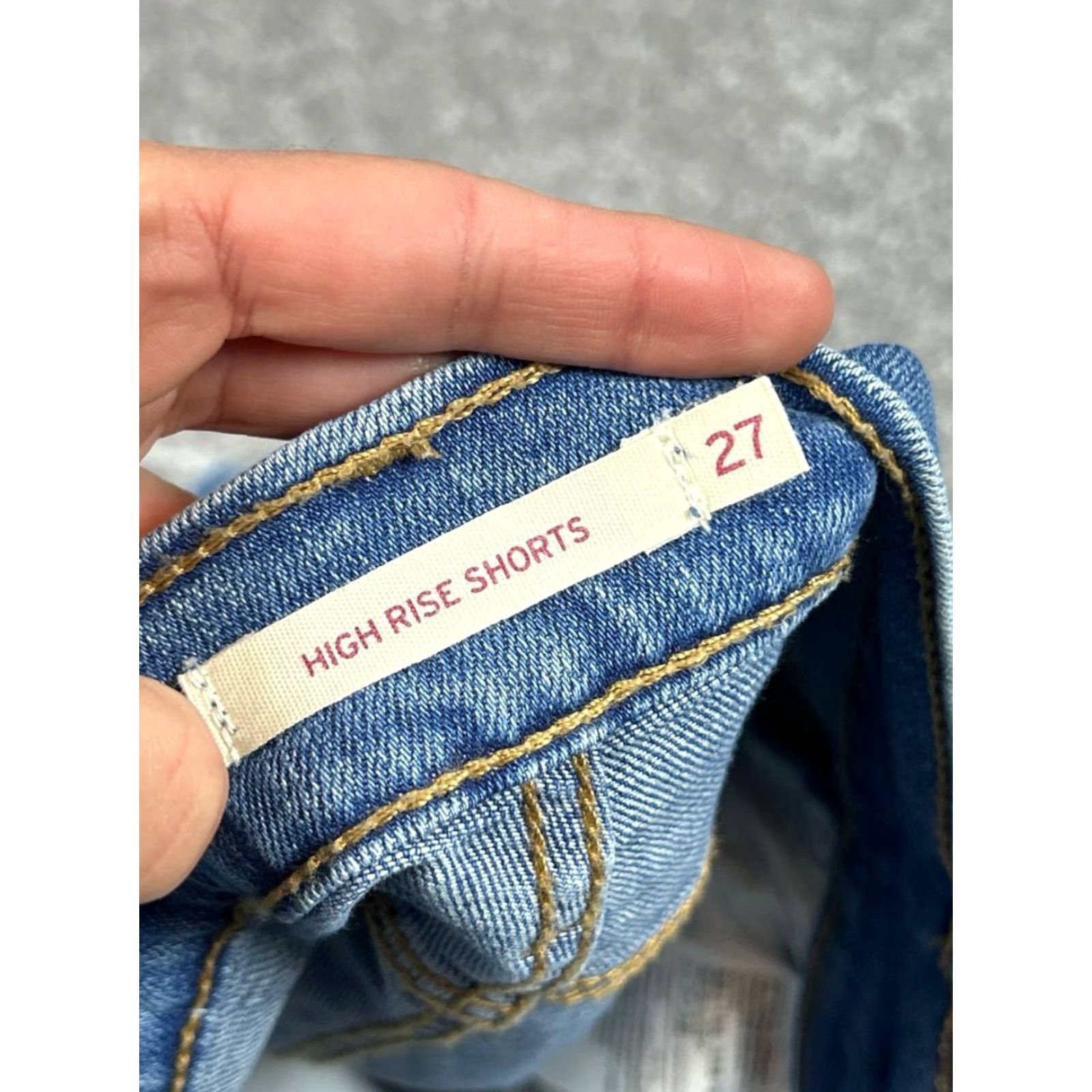 Levi's VINTAGE Levis High Rise Shorts Womens 27 Blue Cut Off Denim Distressed Cotton Stretch Size 27" / US 4 / IT 40 - 7 Thumbnail