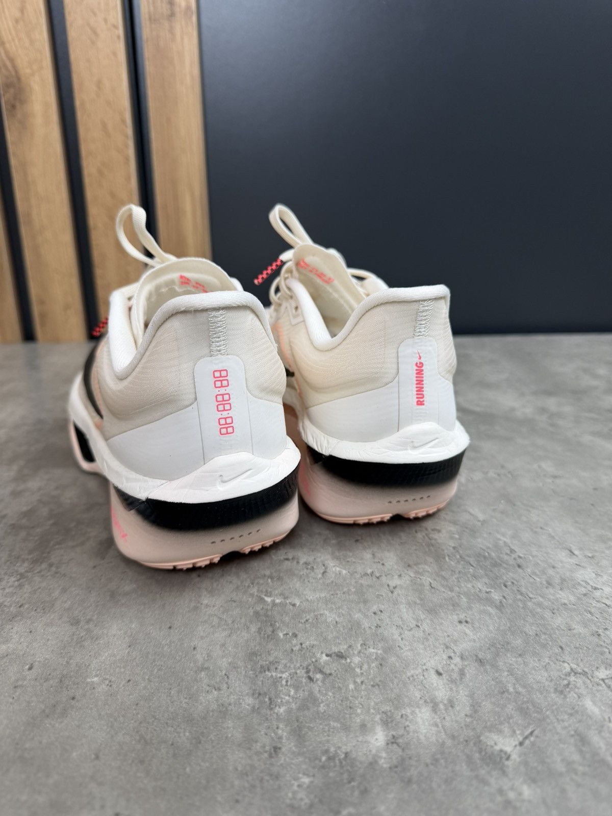 Nike Nike Zoom Fly 6 Pale Ivory Crimson Tint Sneakers Size 39 Size US 8 / IT 38 - 6 Thumbnail