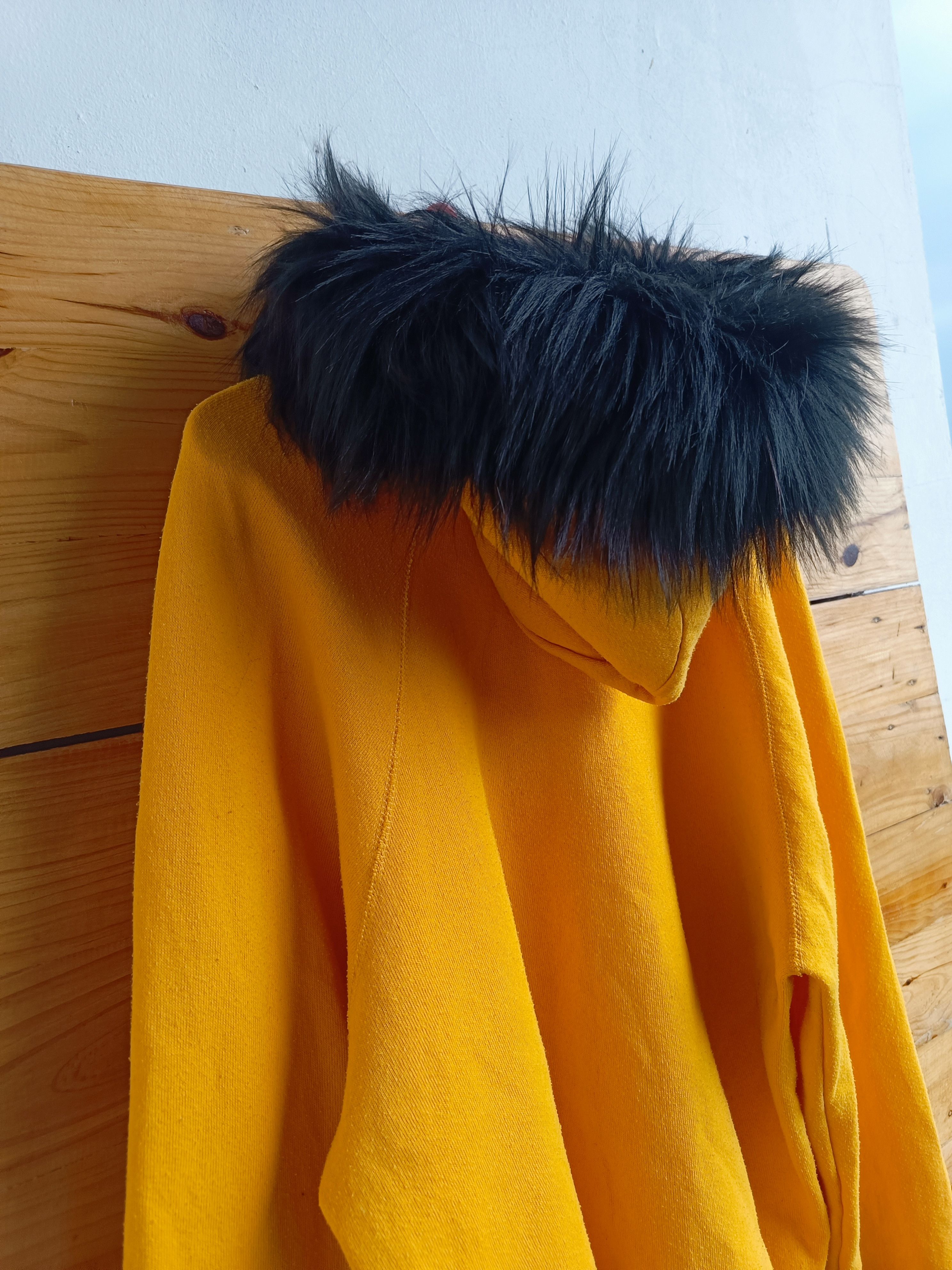 Vintage 90's Lee 50:50 Yellow Fur Hoodie Size US L / EU 52-54 / 3 - 8 Thumbnail