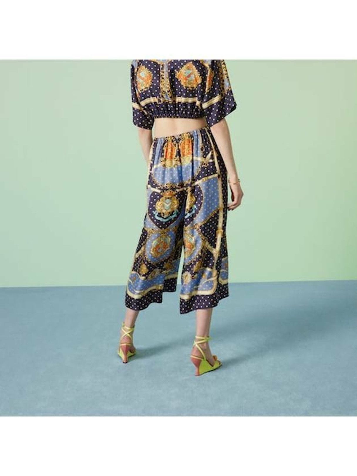 Gucci New Gucci Blouse Size-38 / M Size M / US 6-8 / IT 42-44 - 2 Thumbnail