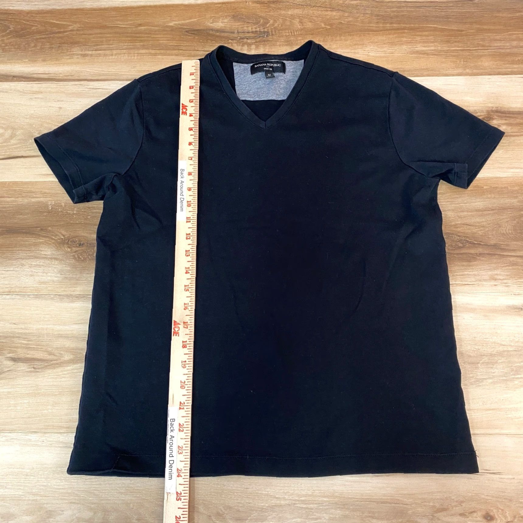 Banana Republic Banana Republic T-Shirt Mens Dress Vee V-Neck Short Sleeve Black M Adult Mens Shirts Size US M / EU 48-50 / 2 - 4 Thumbnail