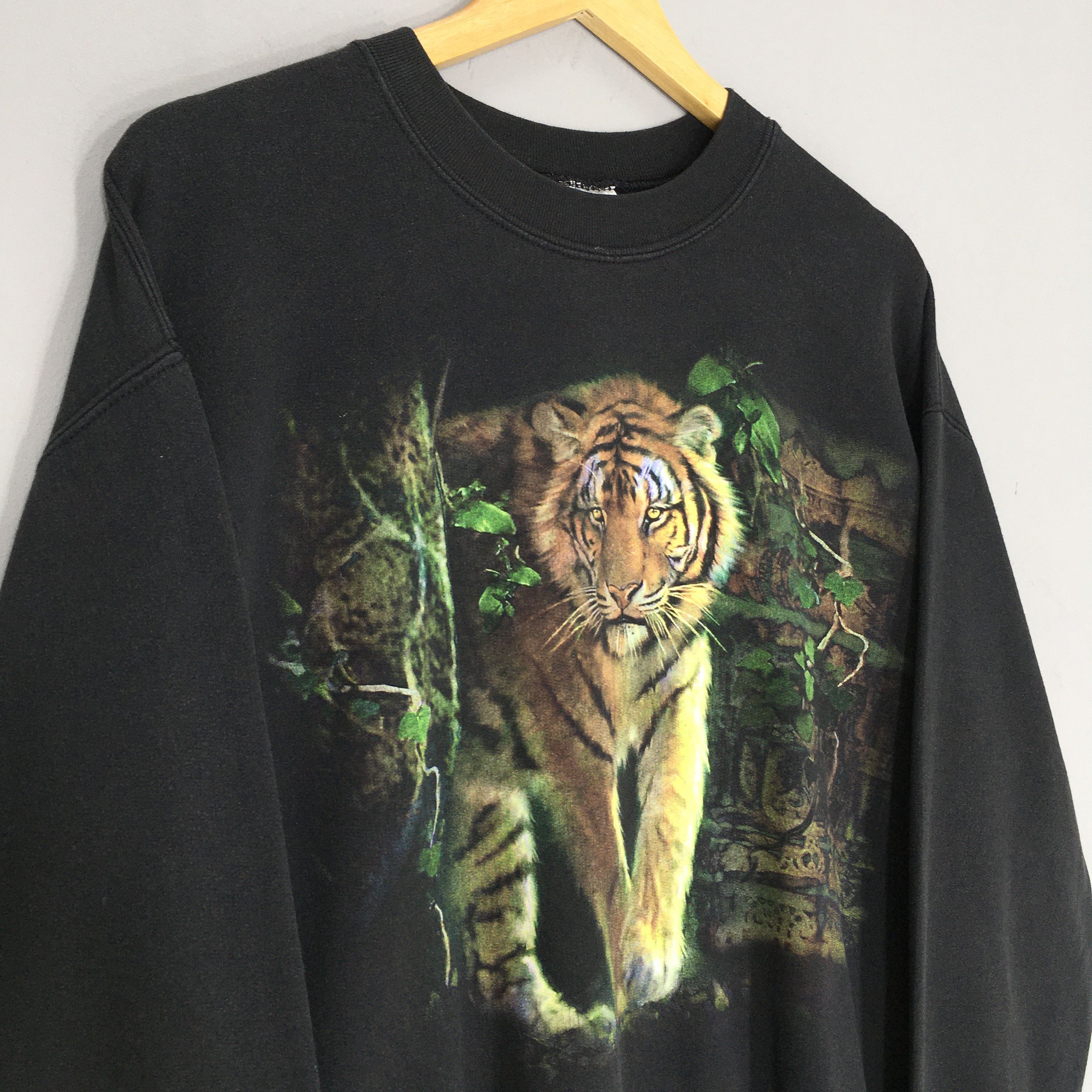 Vintage Vintage Y2K Tiger Wildlife Black Sweatshirt Medium Size US M / EU 48-50 / 2 - 3 Thumbnail