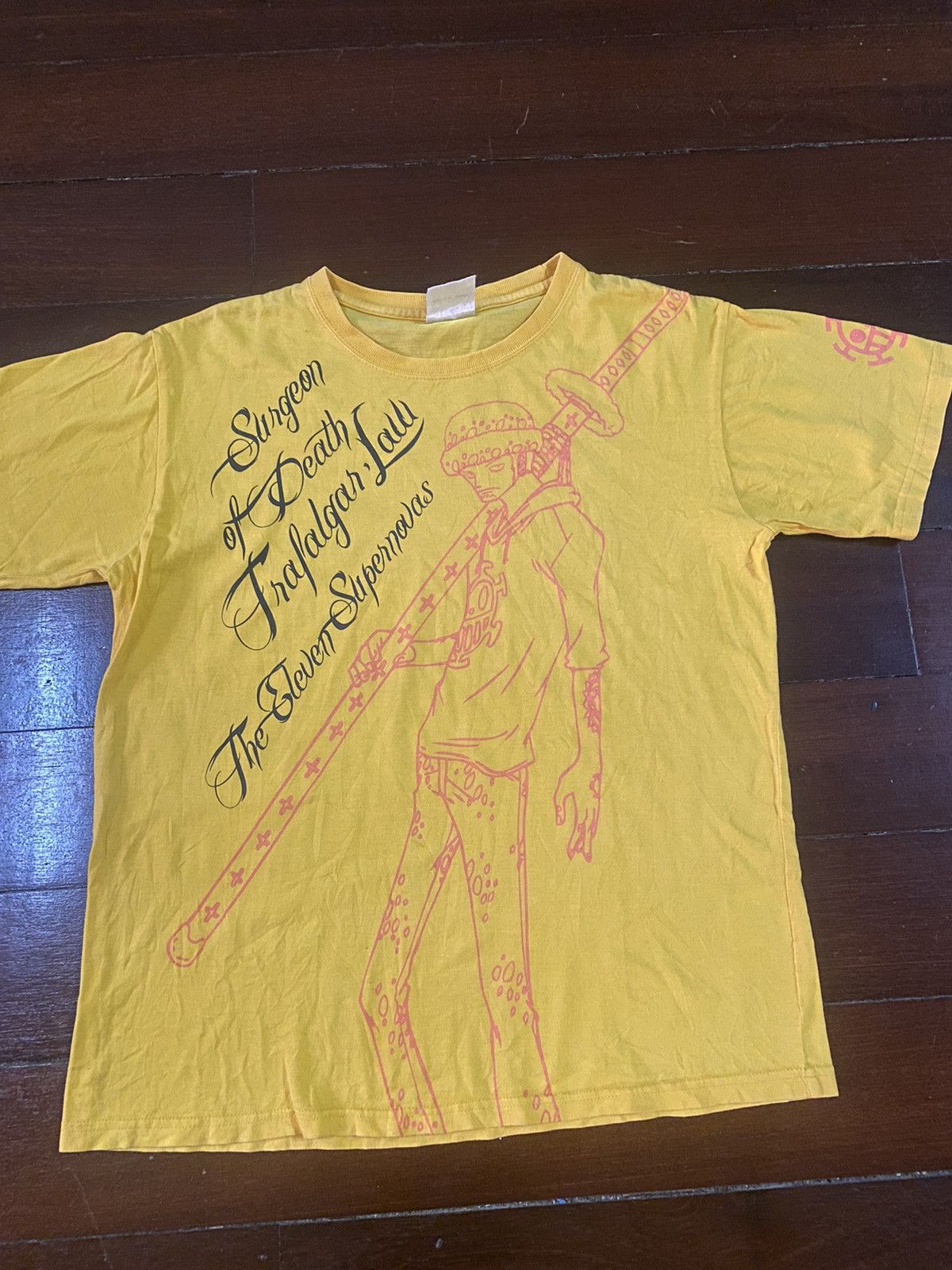Anime × Beauty Beast × One Piece Vintage y2k One Piece surgeon of death trafalgar law Tees Size US M / EU 48-50 / 2 - 1 Thumbnail