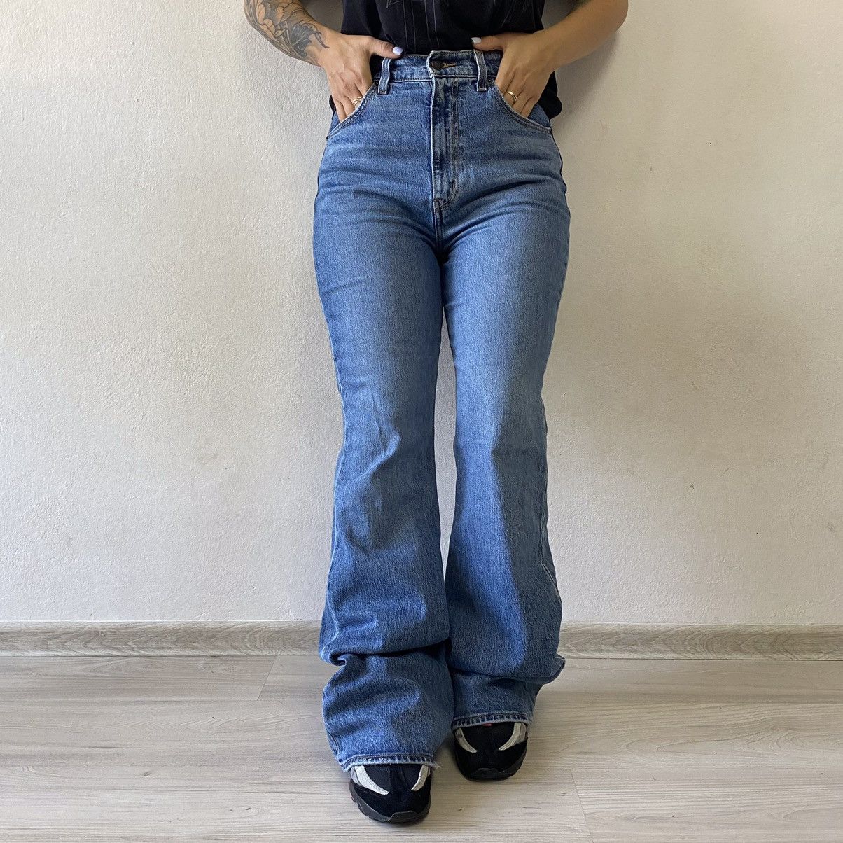 Jean × Vintage Heavy Washed Faded Navy Ripped Baggy Levis Jeans Size 28" / US 6 / IT 42 - 2 Thumbnail