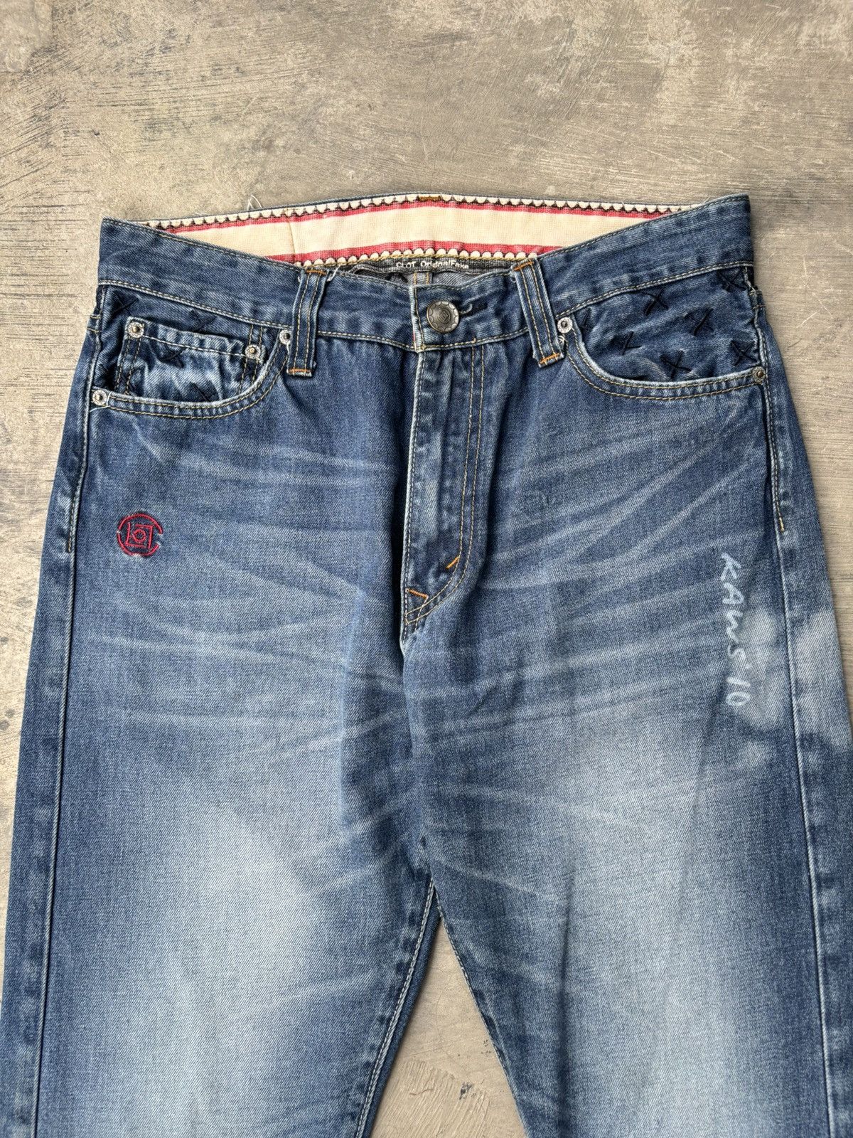 CLOT × Levi's Clot x Levi’s x Original Fake Kaws Size US 31 - 10 Thumbnail