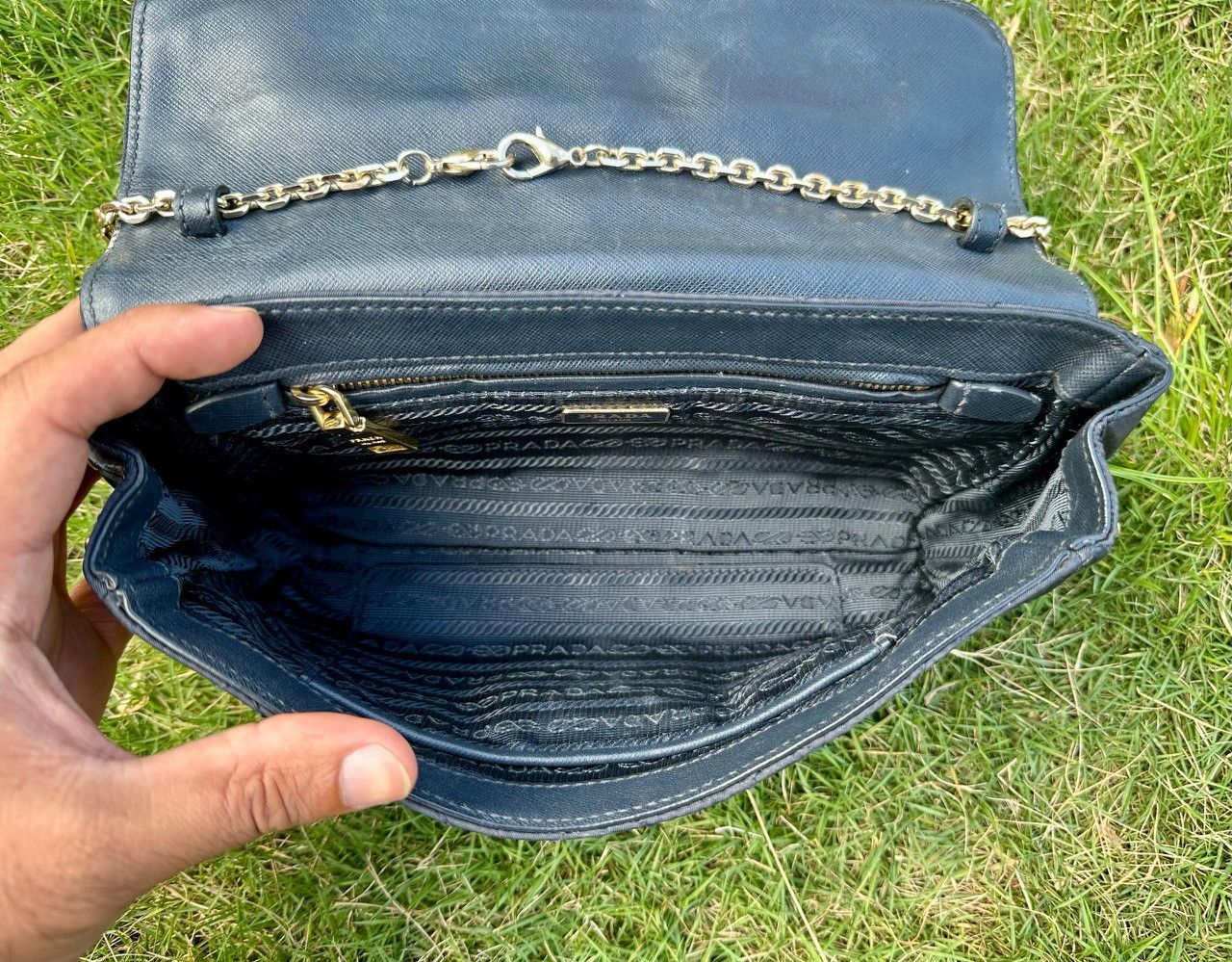 Prada Authentic Prada Bandouliera Tessuto Impuntu Shoulder Bag Size ONE SIZE - 6 Thumbnail