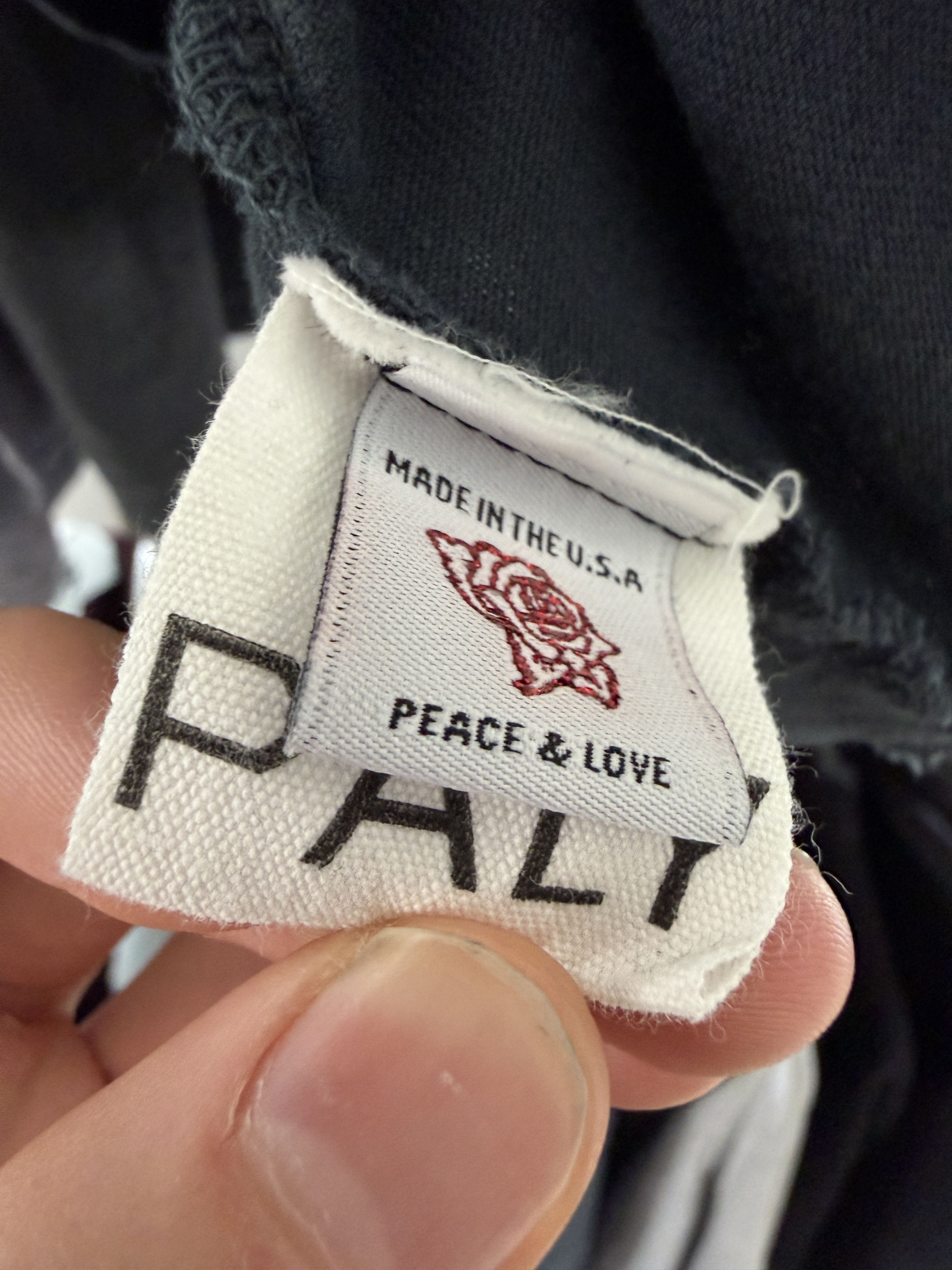Paly Hollywood THE MANY LOVES OF LIZ T-SHIRT Size US XL / EU 56 / 4 - 10 Thumbnail
