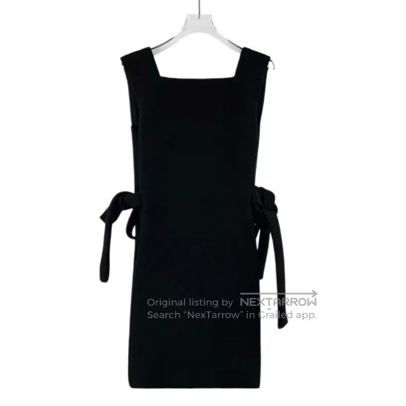 Louis Vuitton Louis Vuitton 23 Black Side Knot Tie Sheep Wool Zip Sleeve Size XS / US 0-2 / IT 36-38 - 1 Thumbnail