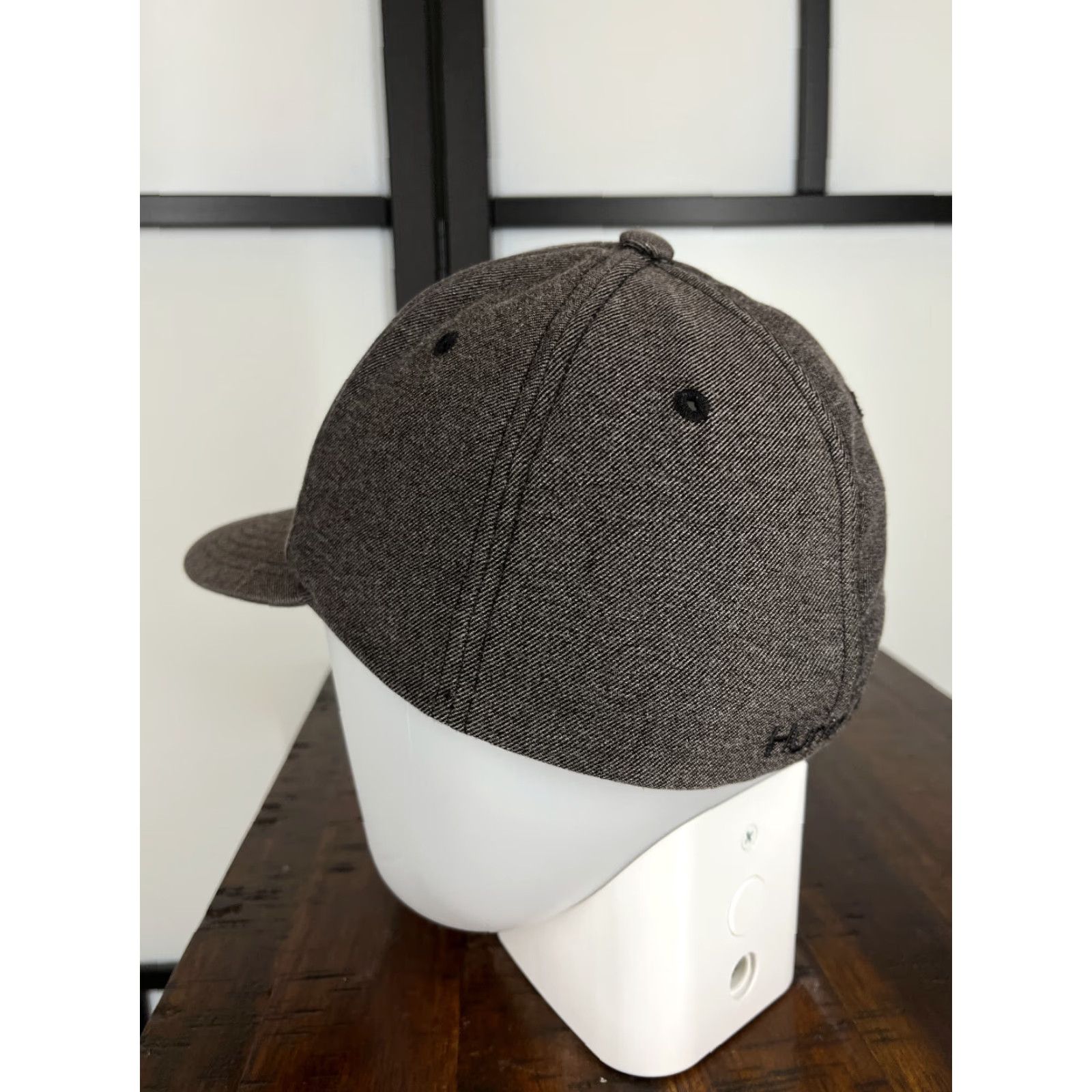 Hurley Hurley Hat Cap Fitted Adult Medium Gray Embroidered Flexfit Skate Rayon Blend Casual Baseball Cap Mens Size ONE SIZE - 5 Thumbnail