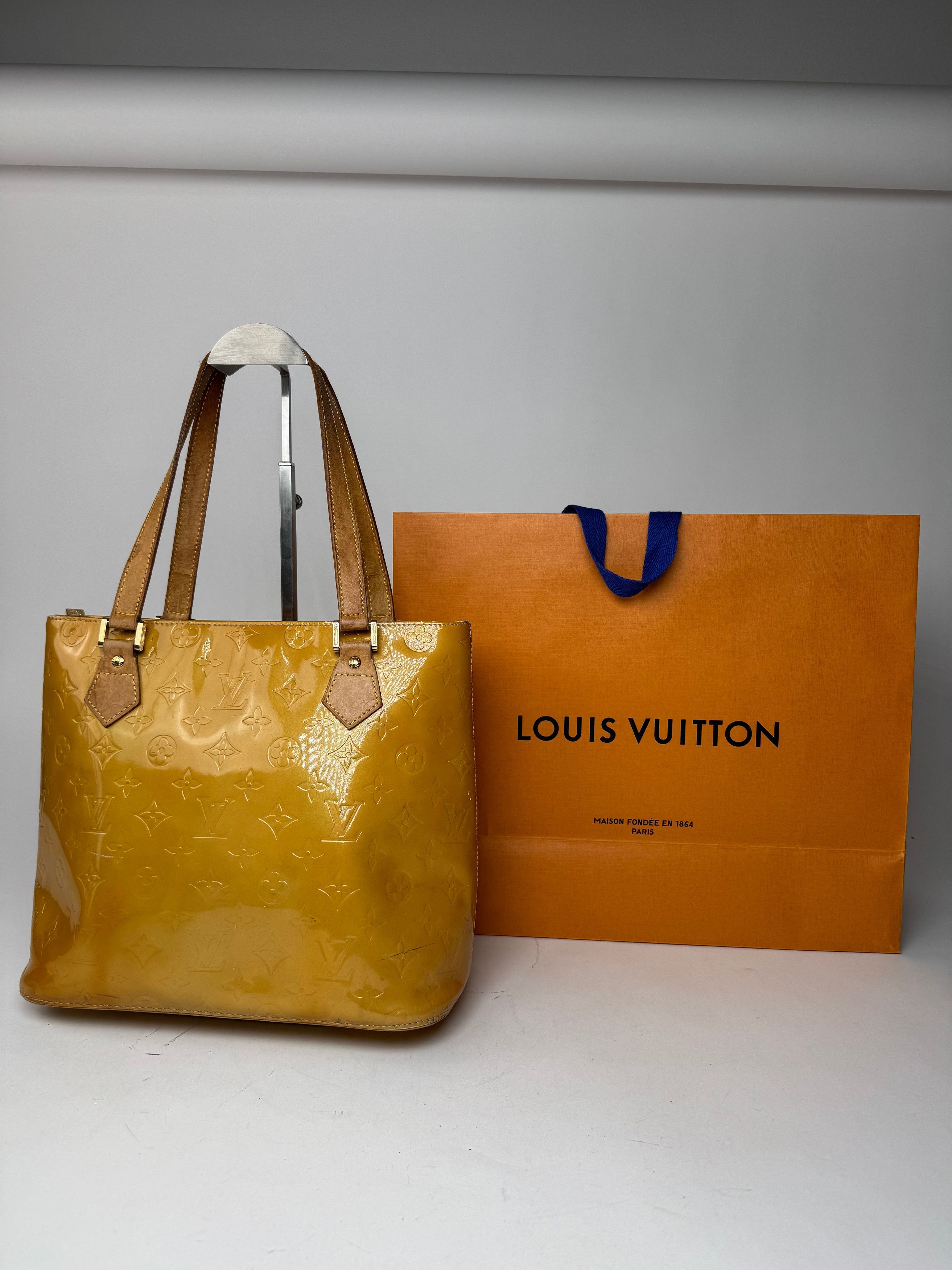 Louis Vuitton Vintage Vernis Leather Bag Yellow Size ONE SIZE - 1 Thumbnail