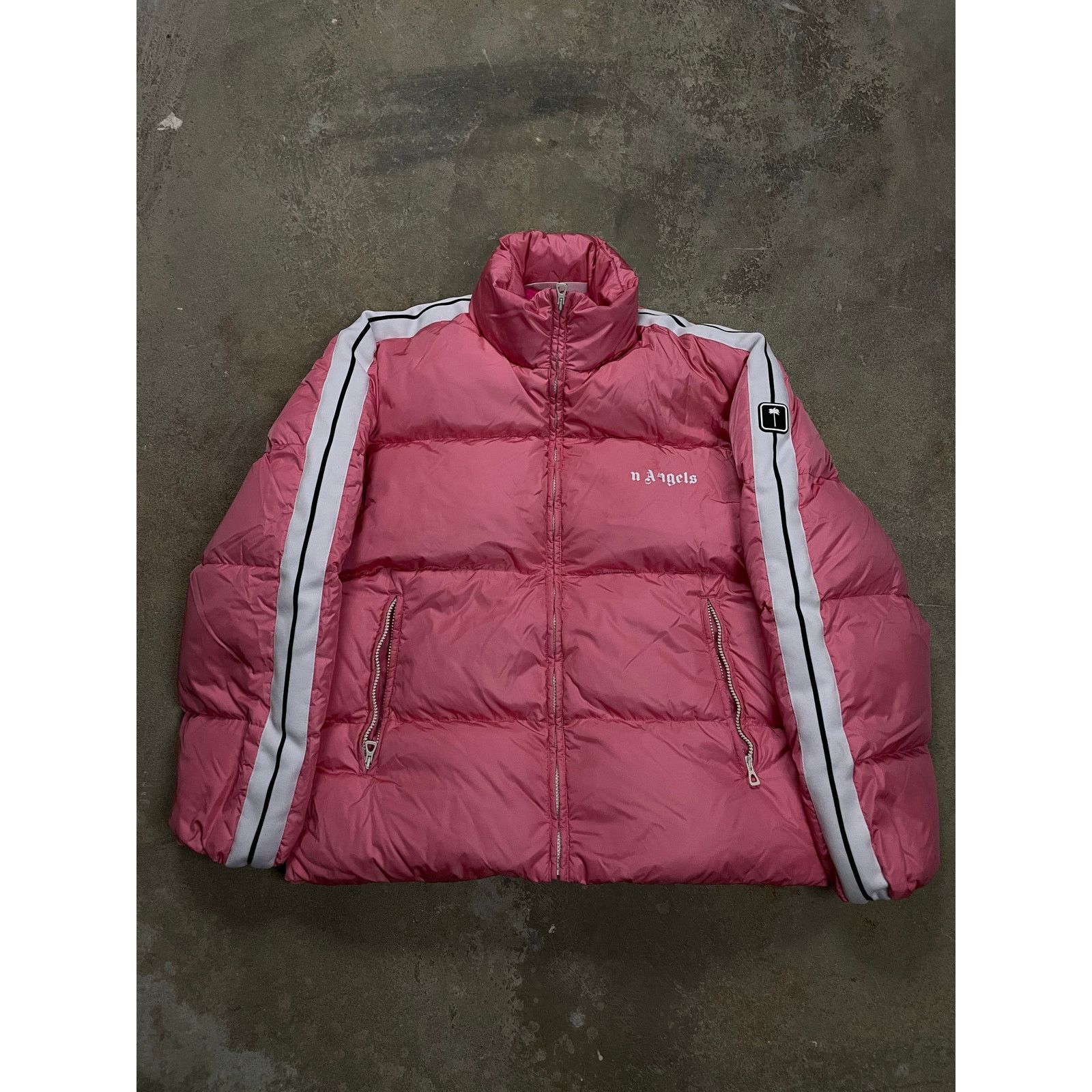 Palm Angels Palm Angels Puffer Jacket Pink Used Medium Size US M / EU 48-50 / 2 - 1 Thumbnail