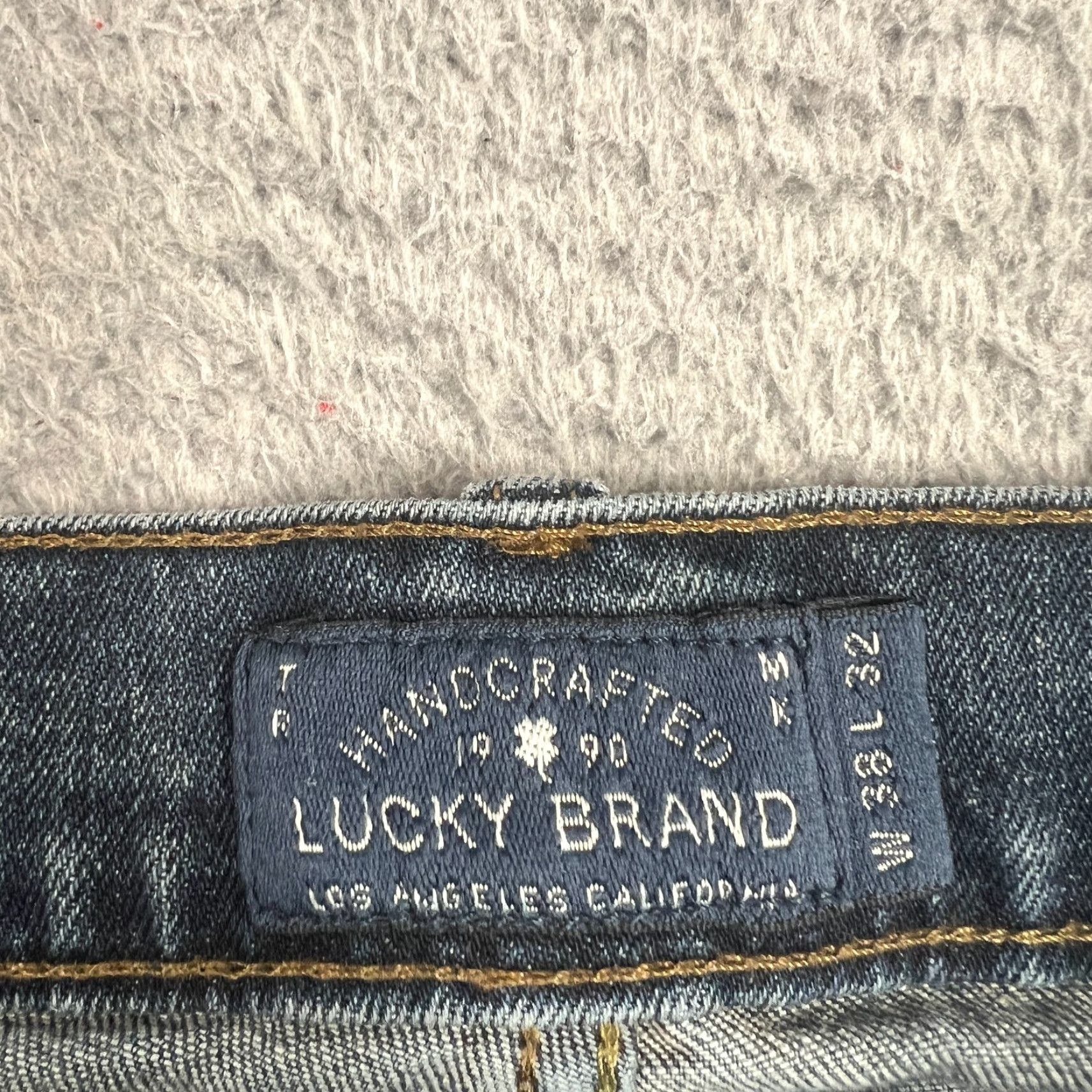 Lucky Brand VINTAGE Lucky Brand 410 Jeans 38x32 Slim Straight Blue Medium Wash Mens Size US 38 / EU 54 - 6 Thumbnail