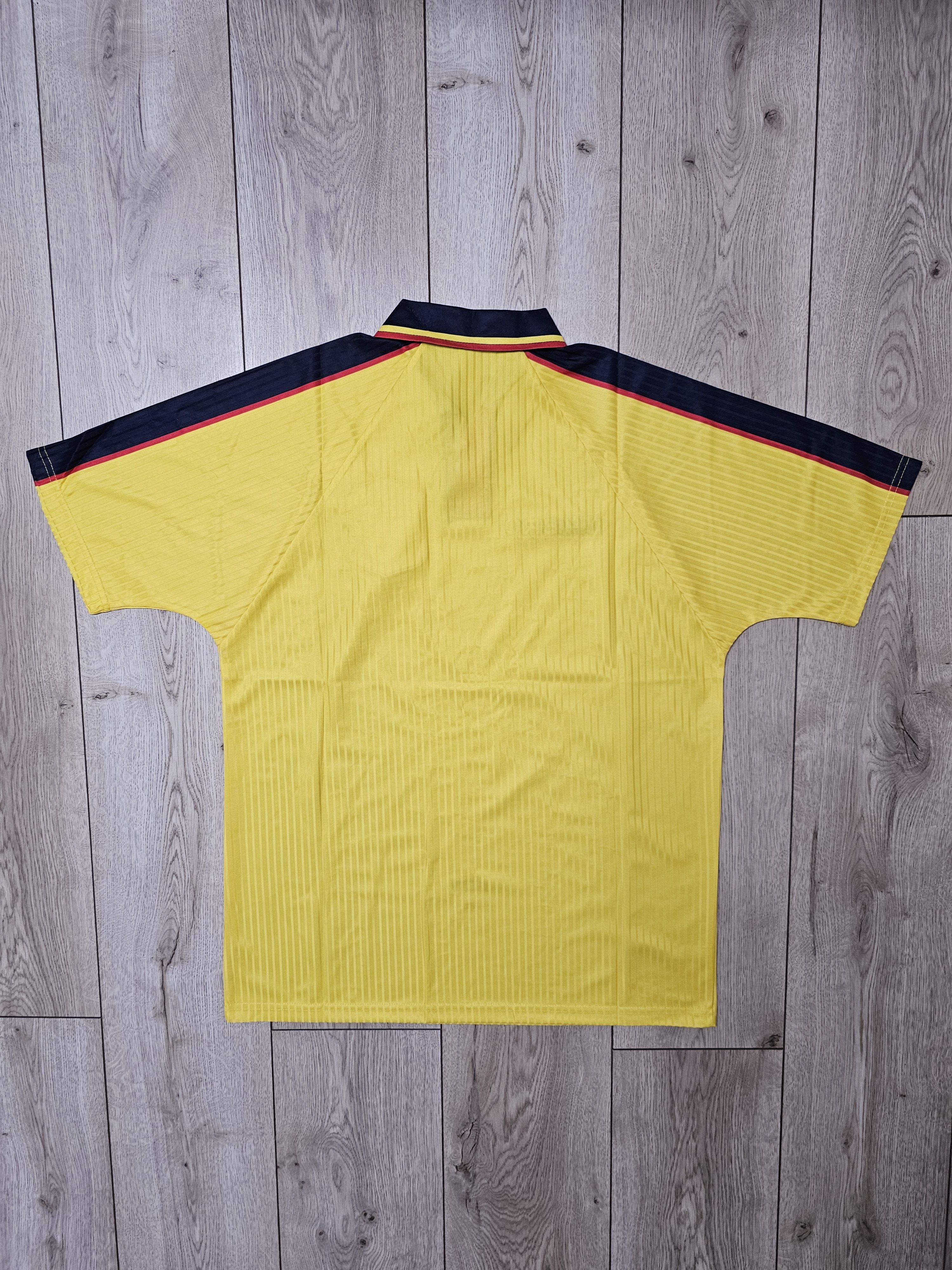 Umbro × Vintage SCOTLAND 1996 1998 AWAY FOOTBALL SHIRT SOCCER JERSEY Size US L / EU 52-54 / 3 - 2 Thumbnail
