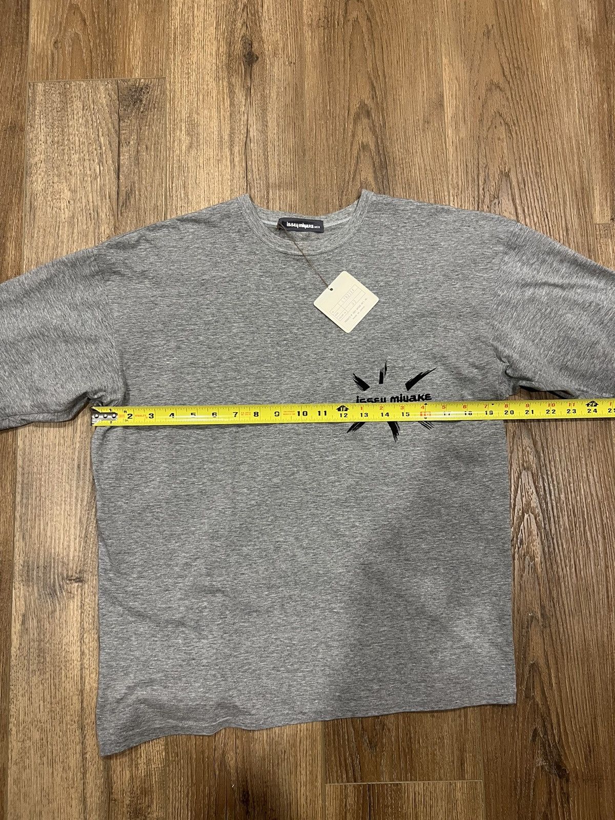 Issey Miyake Vintage Graphic Logo Tee Size US L / EU 52-54 / 3 - 7 Thumbnail