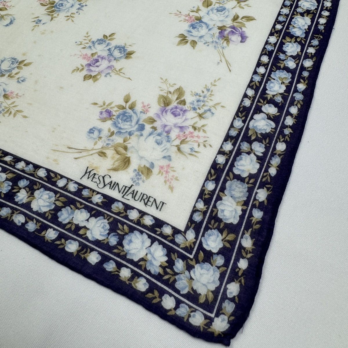 Yves Saint Laurent Yves Saint Laurent Handkerchief Pocket Square Neckerchief Size ONE SIZE - 4 Thumbnail