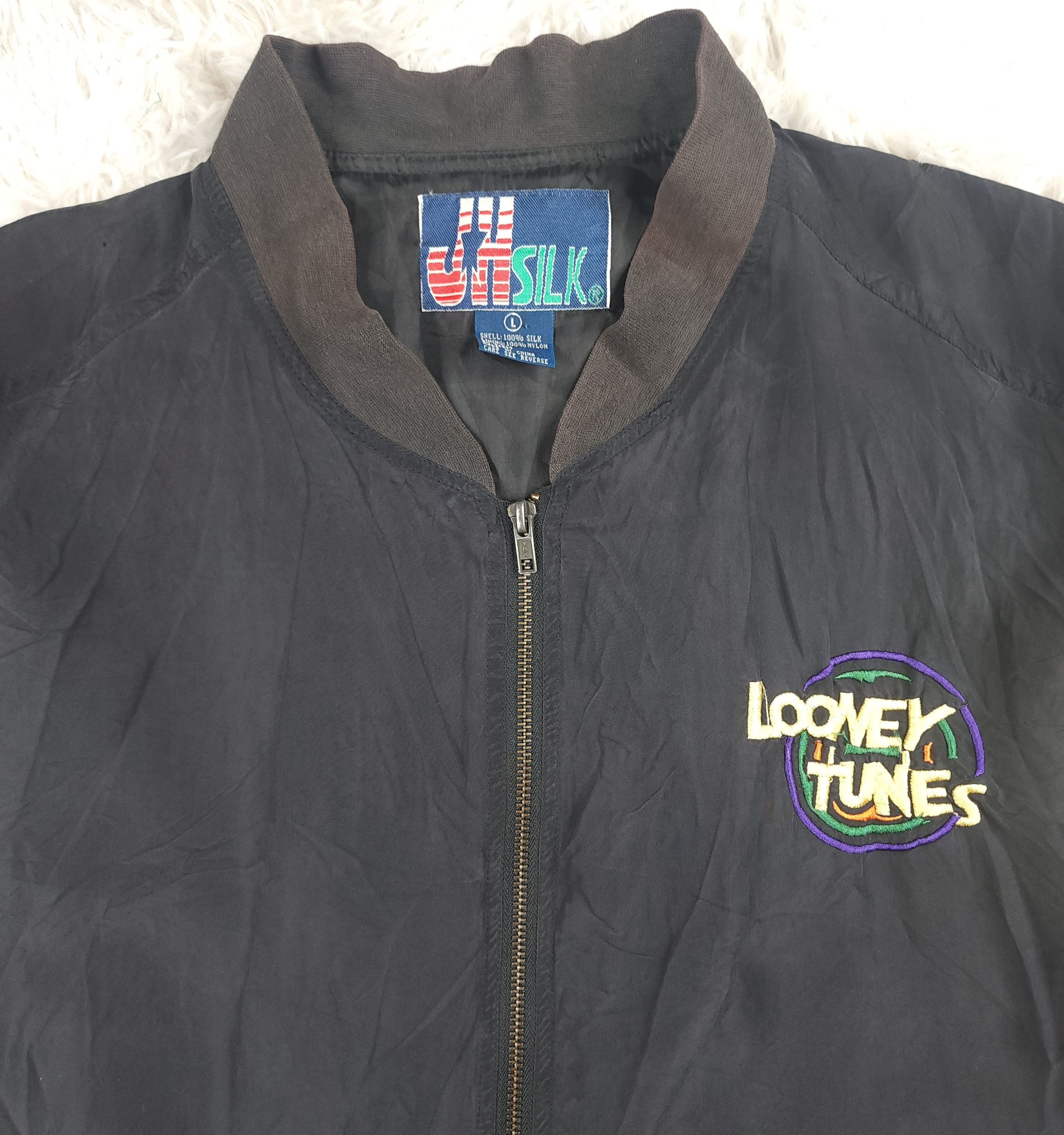 Warner Bros Vintage JH Silk Looney Tunes full zip windbreaker jacket Size US L / EU 52-54 / 3 - 5 Thumbnail