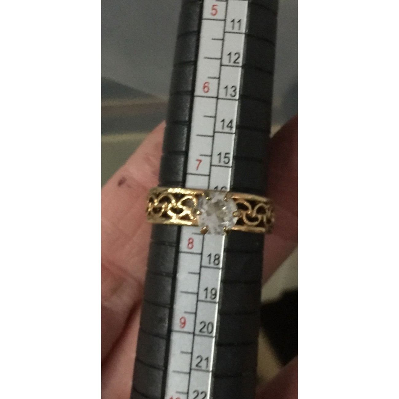 Other Women's Beautiful Gold Tone Ring (Size 7.5) Size ONE SIZE - 6 Thumbnail