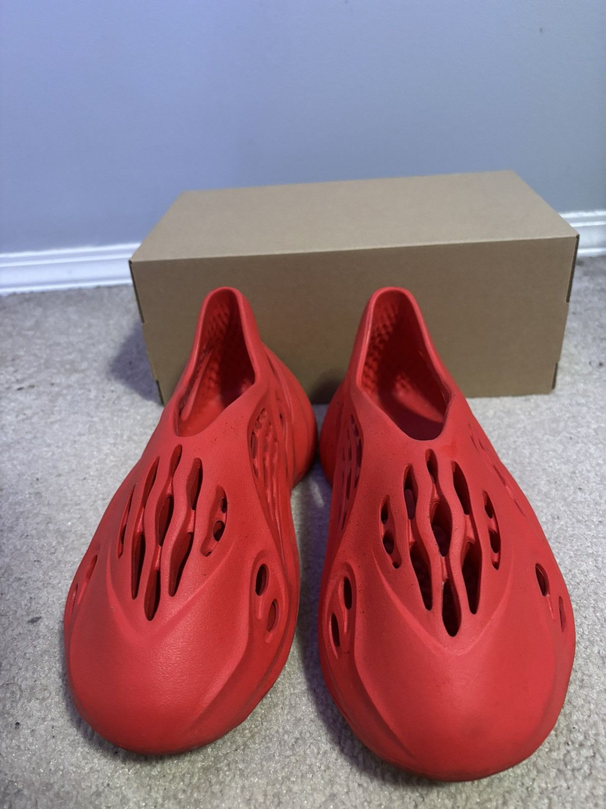 Yeezy Yeezy foam rnnr red Size US 9 / EU 42 - 3 Thumbnail