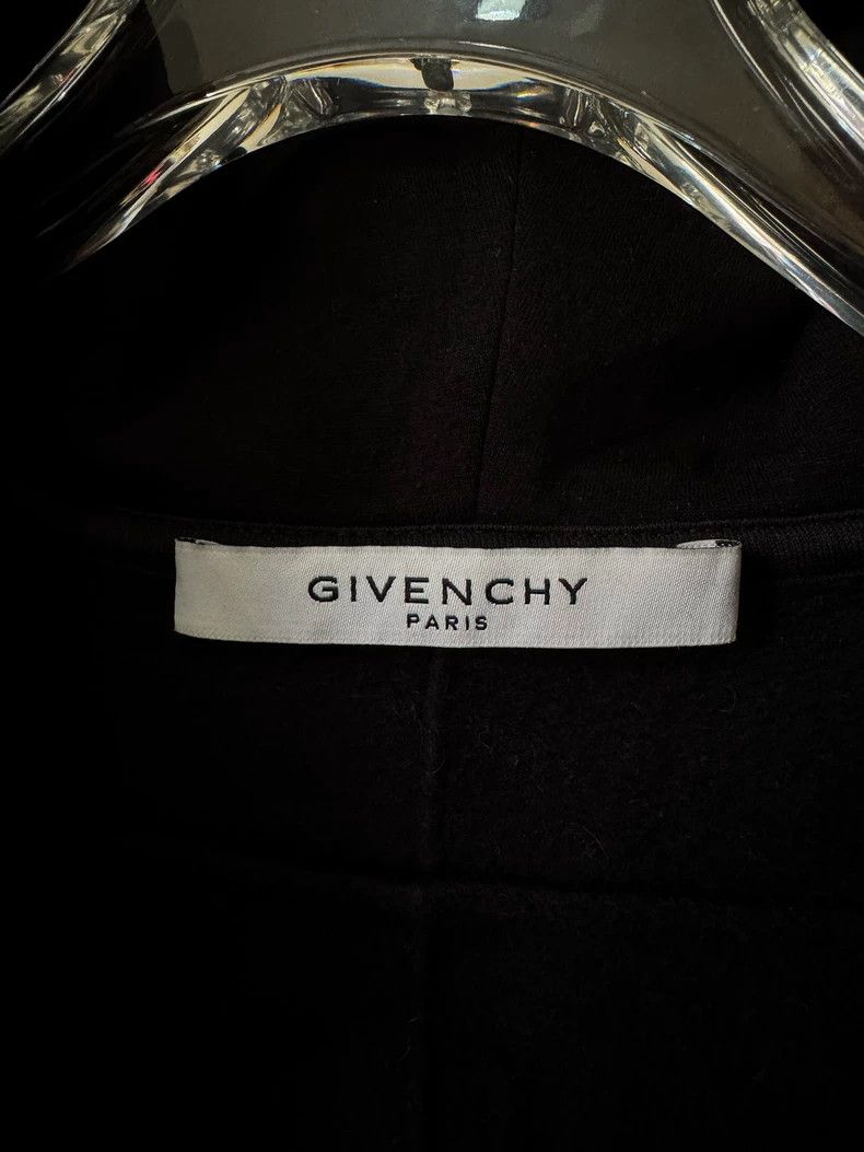 Givenchy Givenchy Ripped Destroyed Hooded Sweatshirt in Black Size US S / EU 44-46 / 1 - 2 Thumbnail