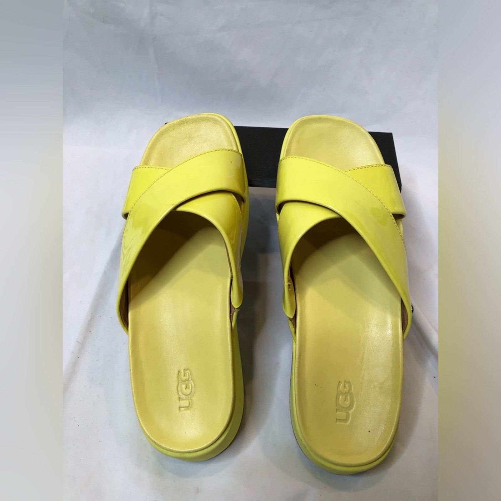 Ugg UGG Emily Patented Leather Yellow Platform Sandal— Size 6 Size US 6 / IT 36 - 13 Thumbnail
