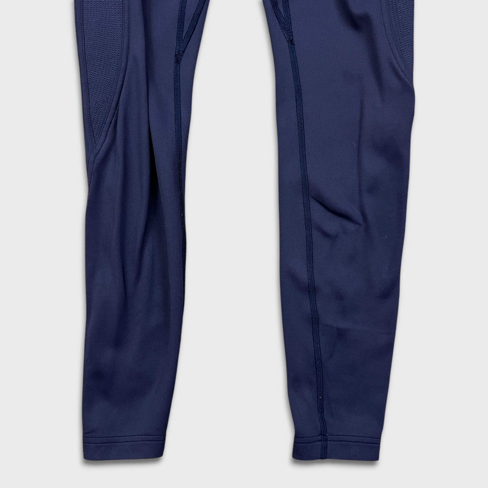 Lululemon Lululemon Speed Tight Mid Rise Athletic Running Yoga Legging Size 28" / US 6 / IT 42 - 4 Thumbnail