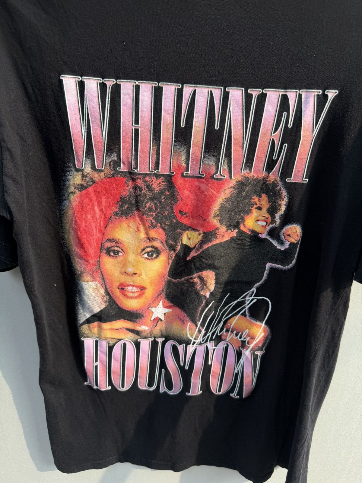 Vintage Whitney houston Tee Distressed Faded erd Size US S / EU 44-46 / 1 - 2 Thumbnail