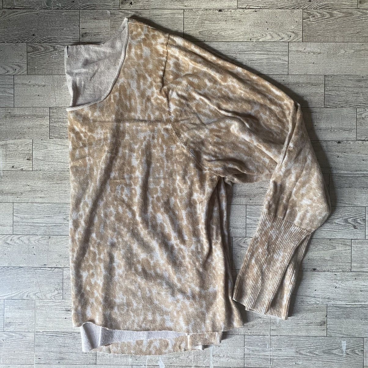 Vintage Vintage, Tan, Leopard Print, Raw Hem Oversized, Knit Sweater Size ONE SIZE - 6 Thumbnail