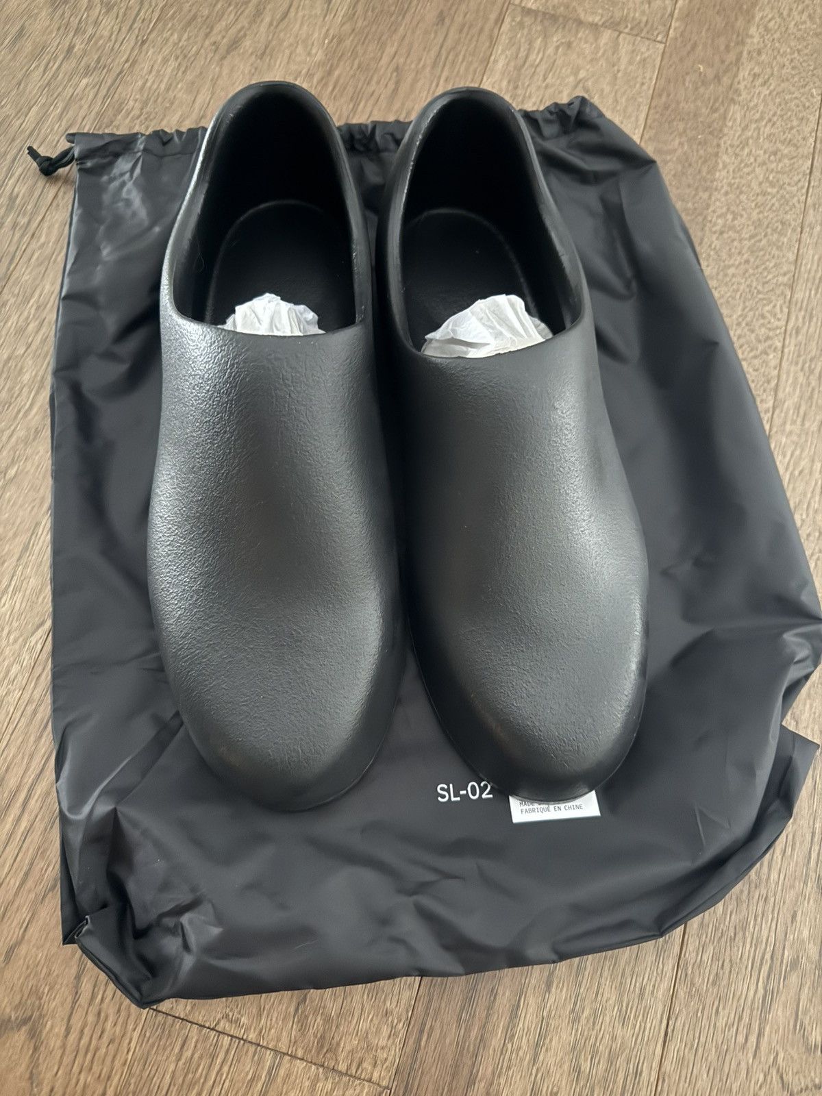 Yeezy SL-02 ye Size US 11 / EU 44 - 1 Thumbnail