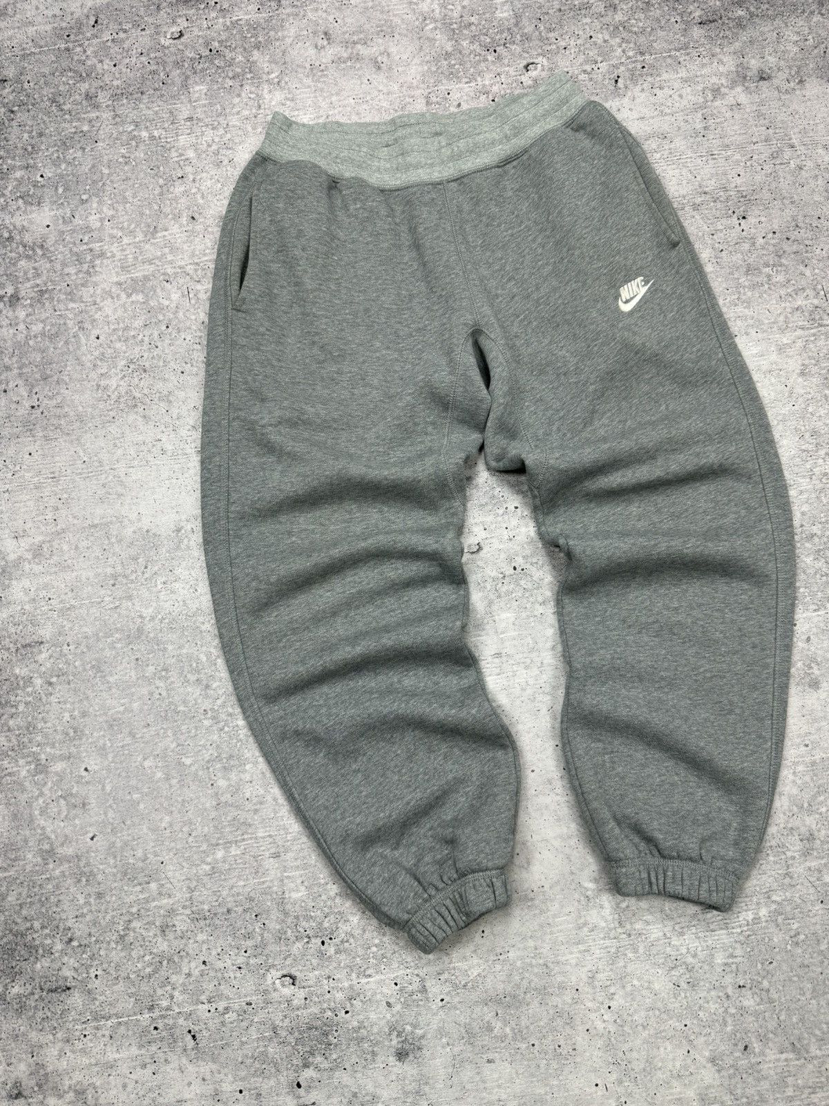 Nike Vintage Nike 90’s Y2K Style Swoosh Logo Sweatpants Joggers Size US 32 / EU 48 - 2 Thumbnail