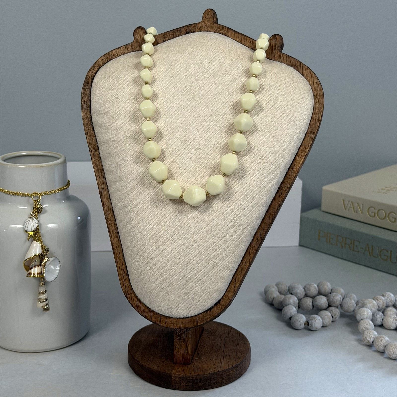 Vintage VTG Avon Nugget Necklace 24" Chunky Cream Graduated Beads Size ONE SIZE - 2 Thumbnail