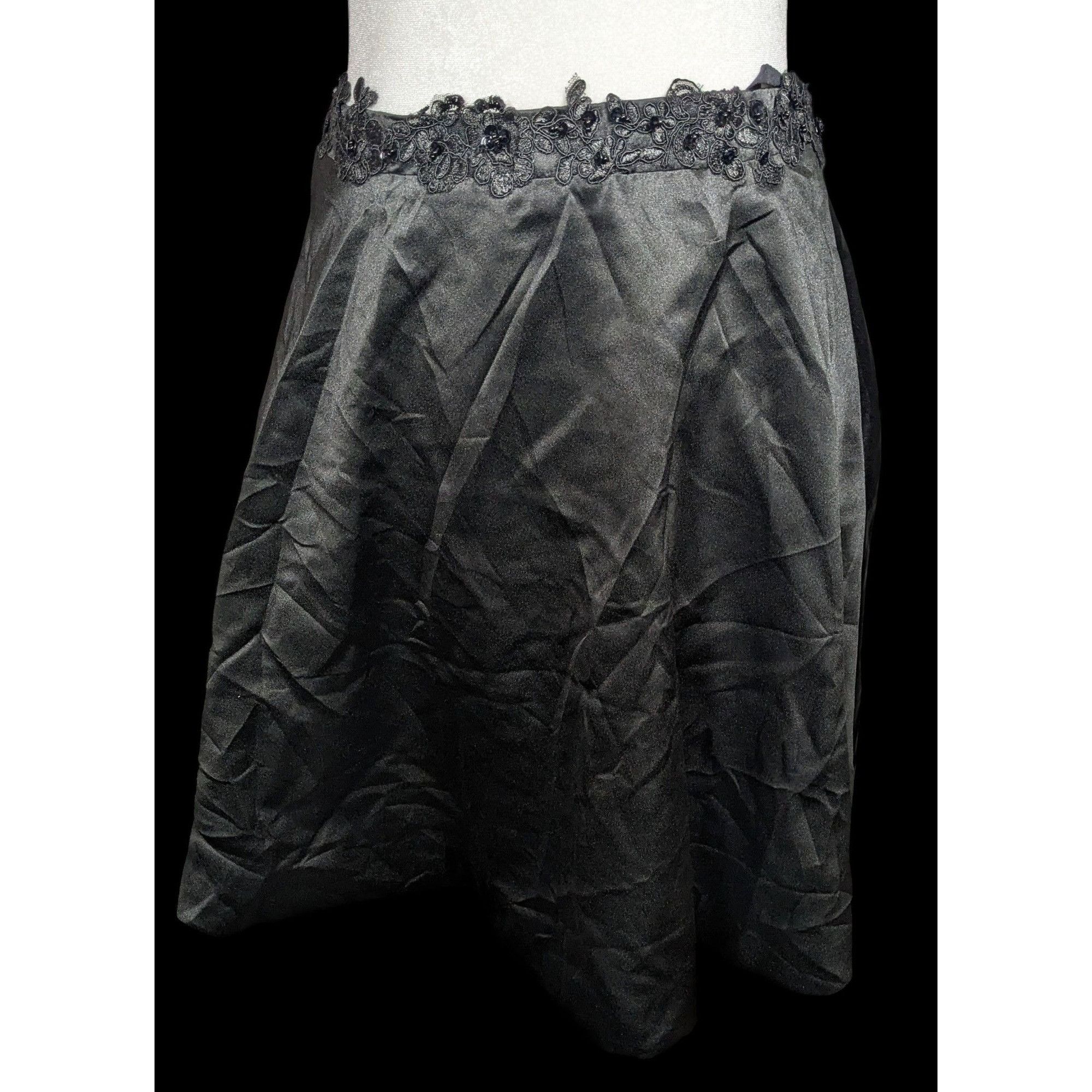 Handmade Handmade Gothic Knee Length Skirt With Floral Embroidered Wa Size 26" / US 2 / IT 38 - 1 Thumbnail