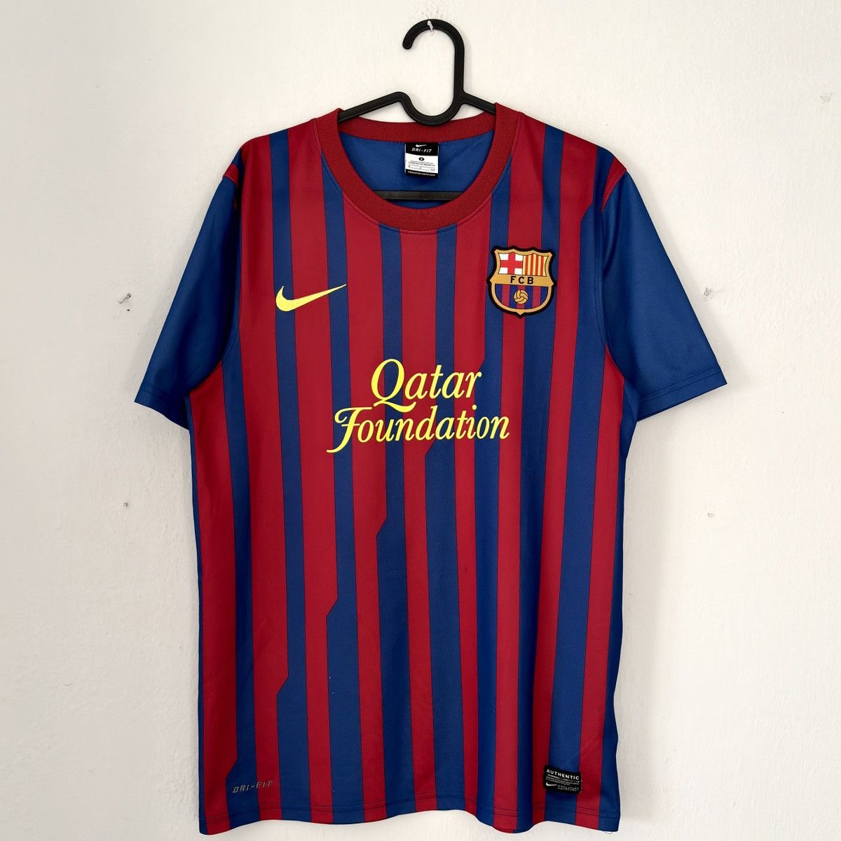 Nike 2011 2012 Barcelona Barca Nike Home Soccer Jersey Shirt Tee Size US S / EU 44-46 / 1 - 3 Thumbnail