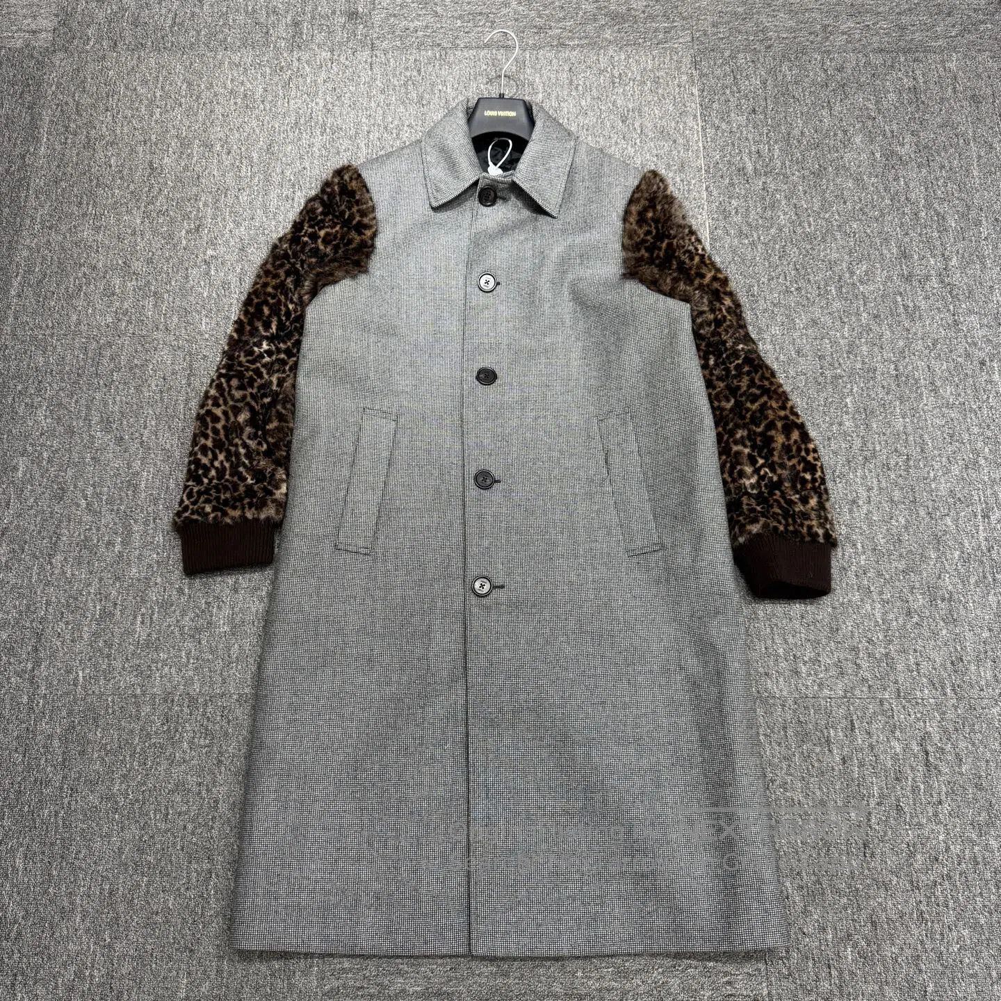 Fendi FENDI Spliced fur coat| Size US M / EU 48-50 / 2 - 1 Thumbnail