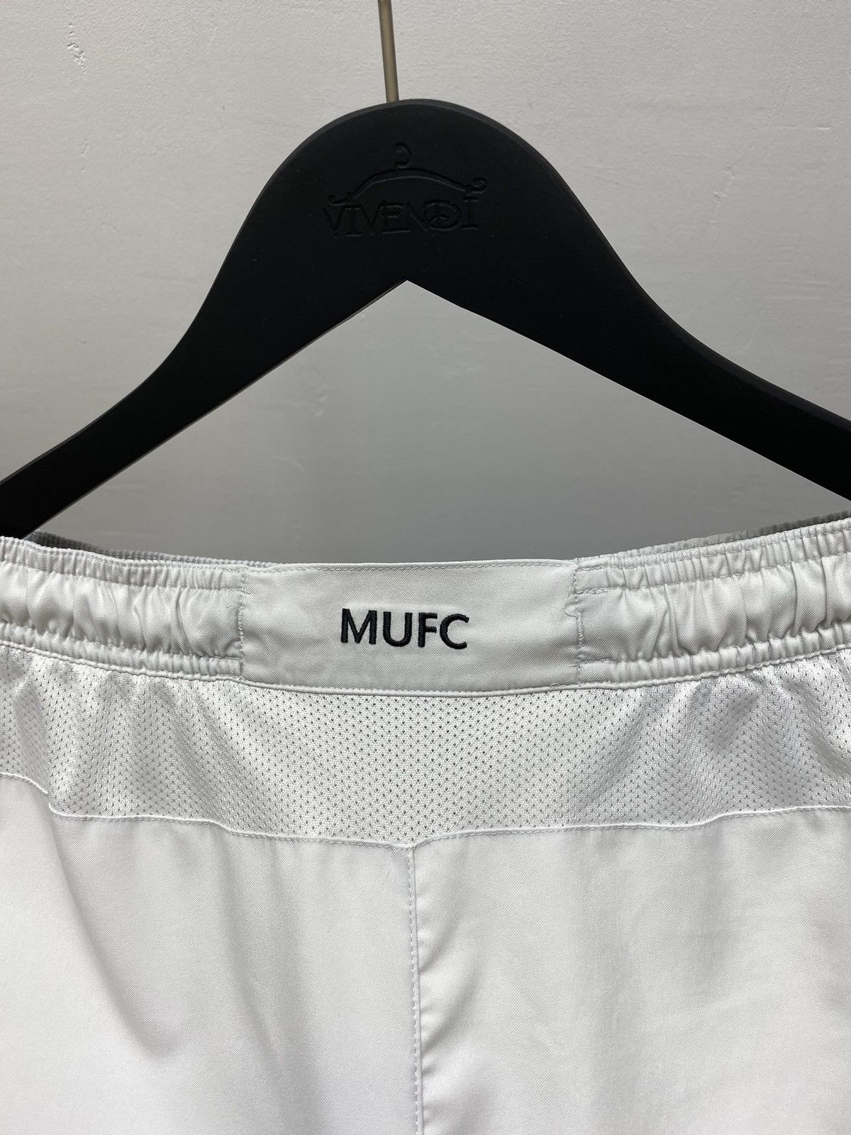 Nike Nike Manchester United 2010 2011 Football Soccer Shorts Size US 32 / EU 48 - 18 Thumbnail