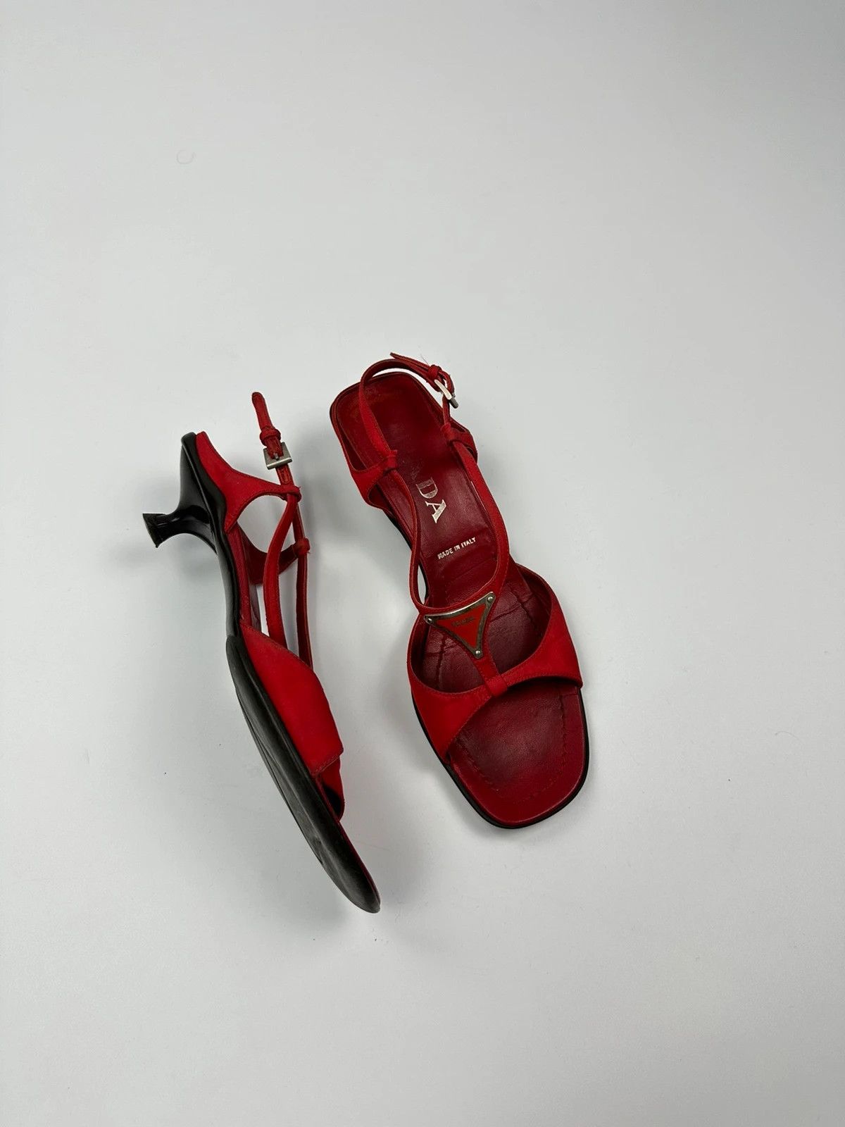 Prada Prada Milano SS2000 Red SlingBack Pumps Heels Size US 6 / IT 36 - 1 Thumbnail