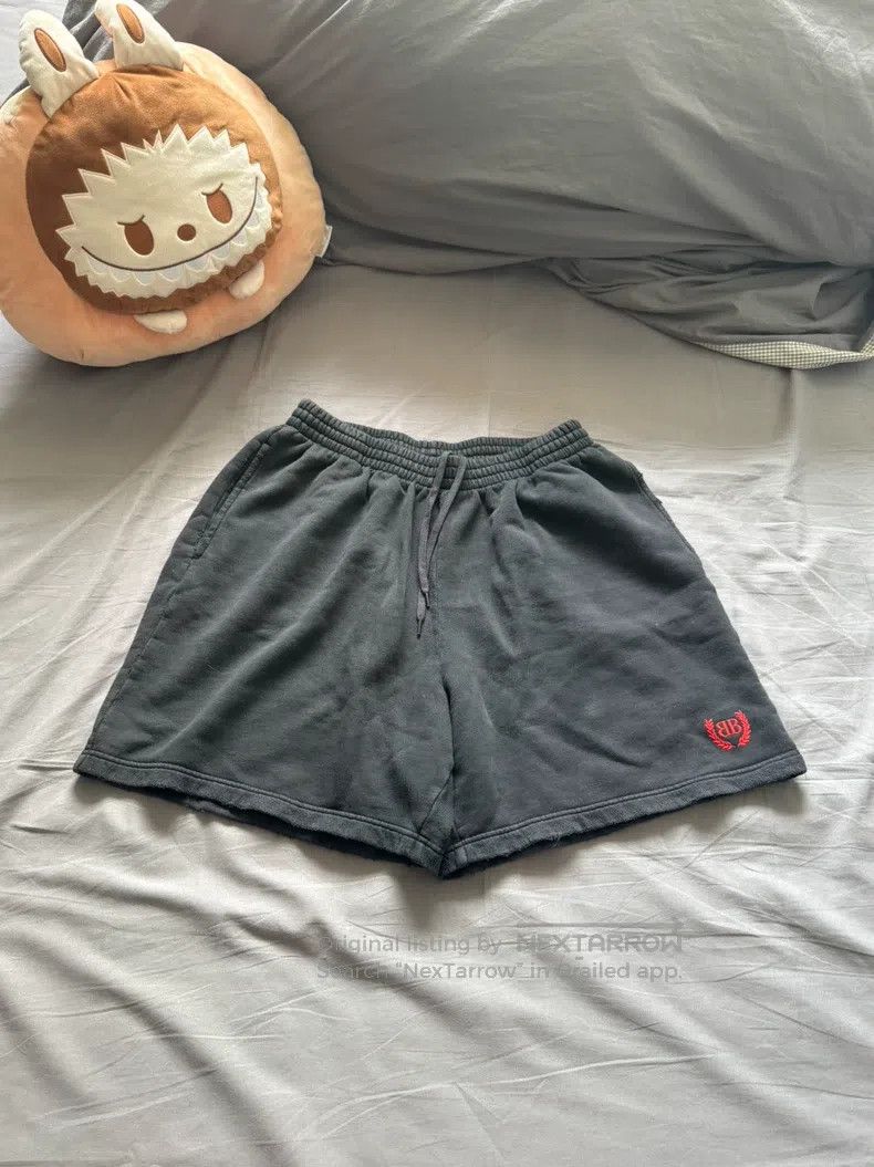 Balenciaga Balenciaga size S Wheat Embroidered Short Pants Grey Size US 27 - 1 Thumbnail