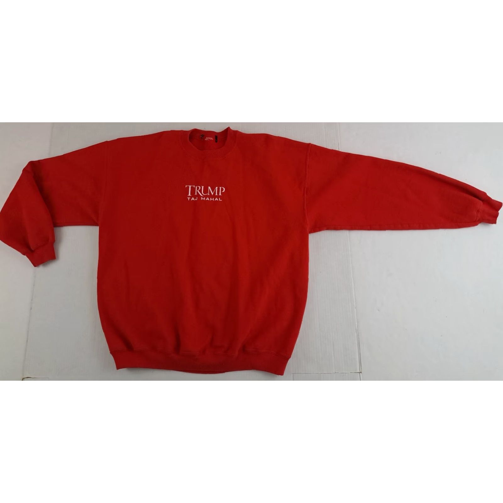 Vintage VINTAGE Trump Taj Mahal Atlantic City Sweatshirt Red Embroidered LG-XL Cotton Canvas Crew Neck Pullover Unisex Adults Long Sleeve Size US XL / EU 56 / 4 - 3 Thumbnail