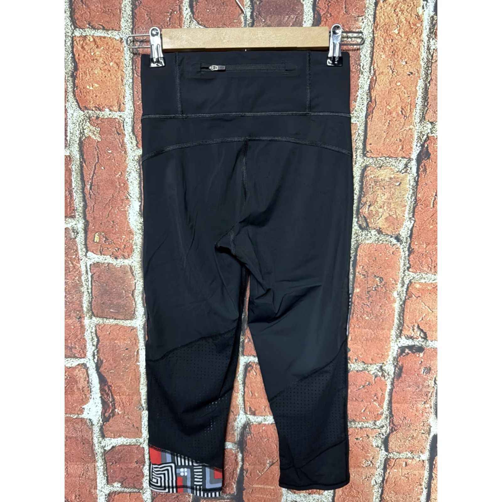 Sweaty Betty Sweaty Betty Leggings Womens Pull On XS Black Geometry Skinny Ankle Inseam 27 in Leggings Size 42" / US 20 - 3 Thumbnail