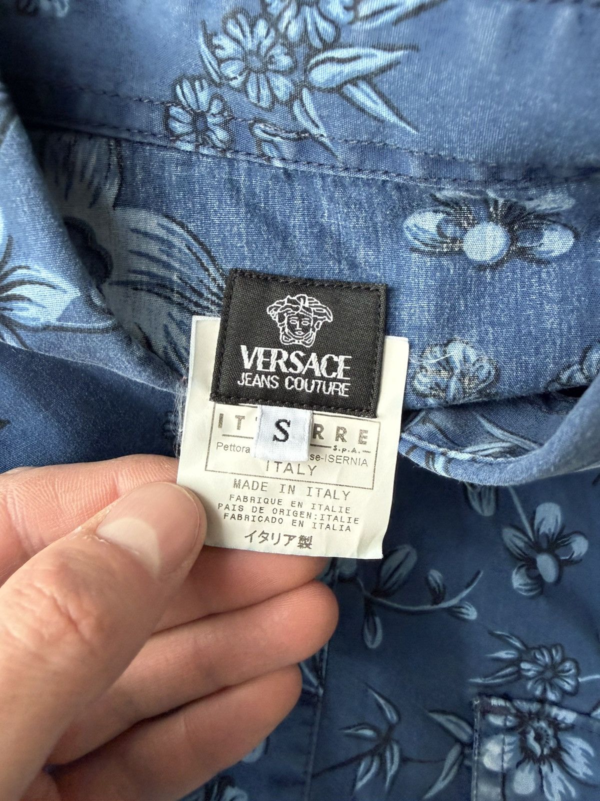 Versace Vintage Versace Jeans Couture Frolar Shirts 90s Size US S / EU 44-46 / 1 - 3 Thumbnail
