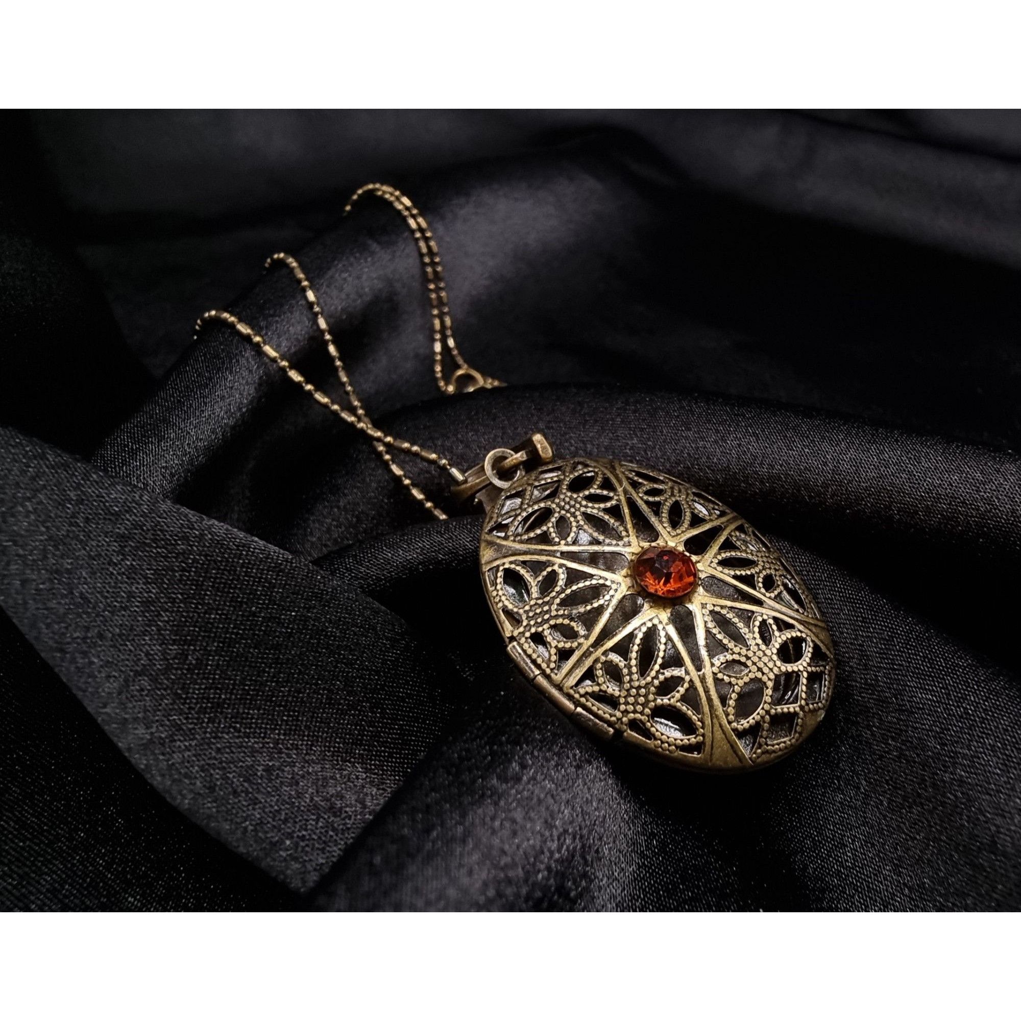 Vintage Vintage 1980's Oval Filigree Locket Necklace W/ Amber Crysta Size ONE SIZE - 3 Thumbnail