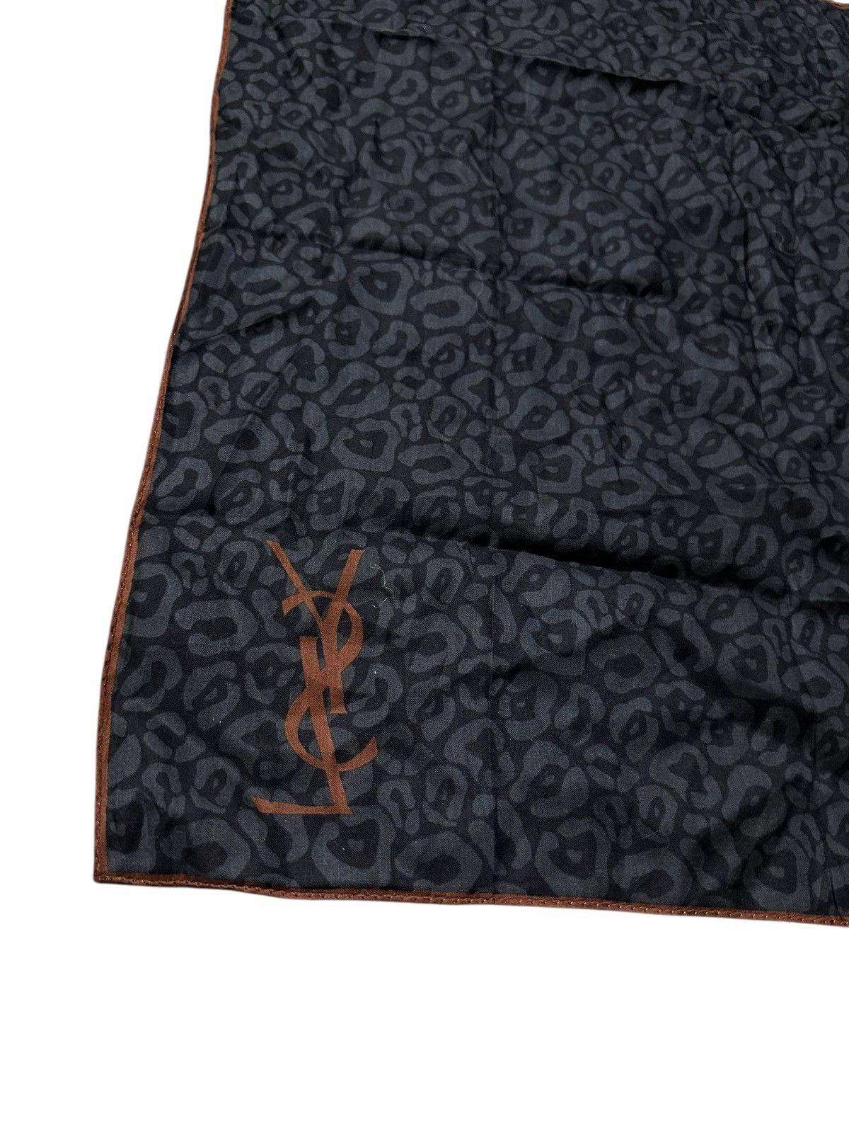 Yves Saint Laurent Yves saint laurent silk scarf 19 inch x 19 inch Size ONE SIZE - 3 Thumbnail