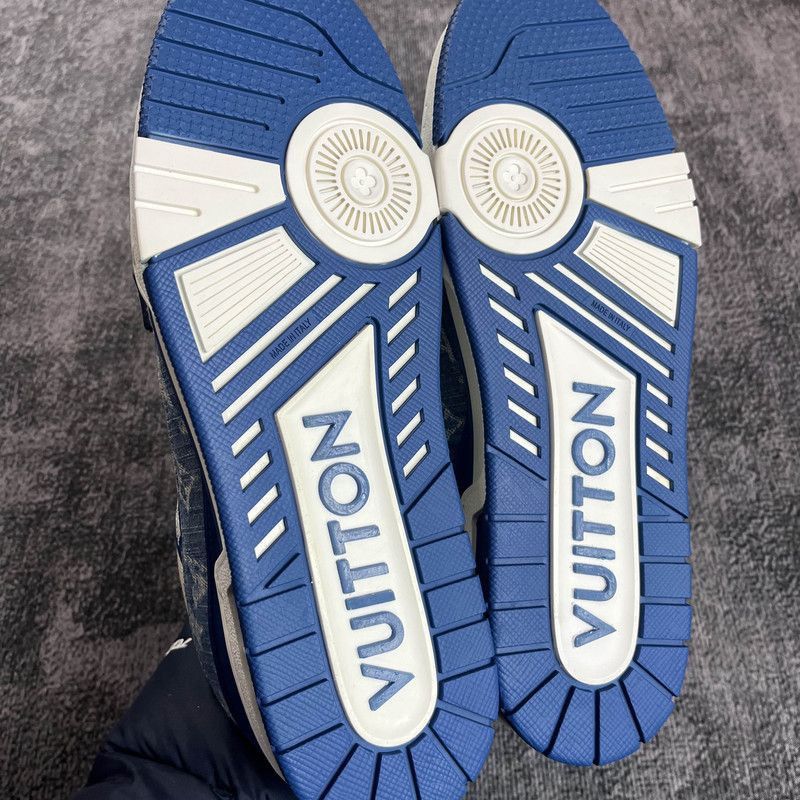 Louis Vuitton Louis Vuitton Trainer Casual Sneakers in White and Blue -25 Size US 10.5 / EU 43-44 - 4 Thumbnail